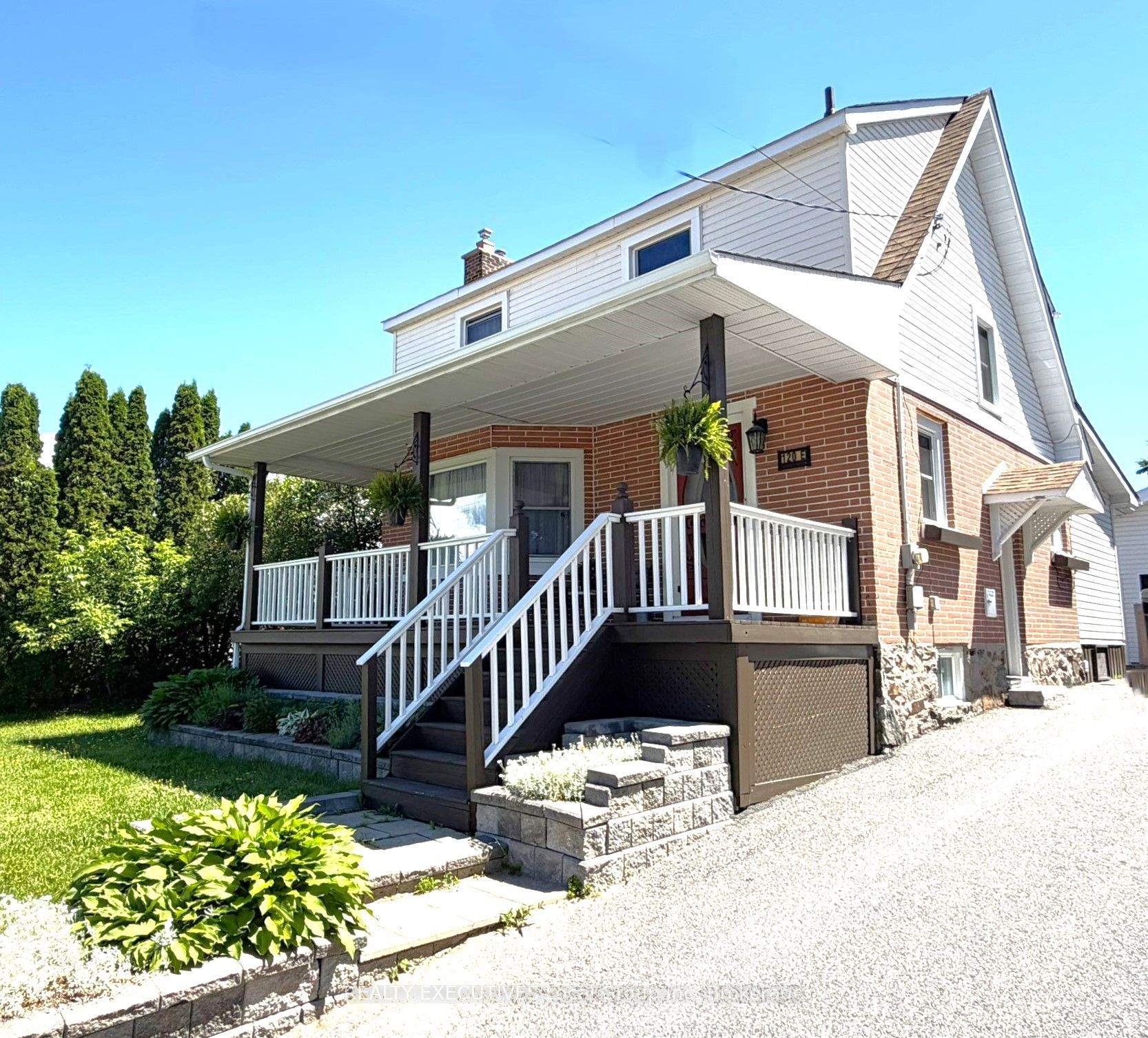 120 Victoria Street E, North Bay, ON P1B 1P4 photo 2