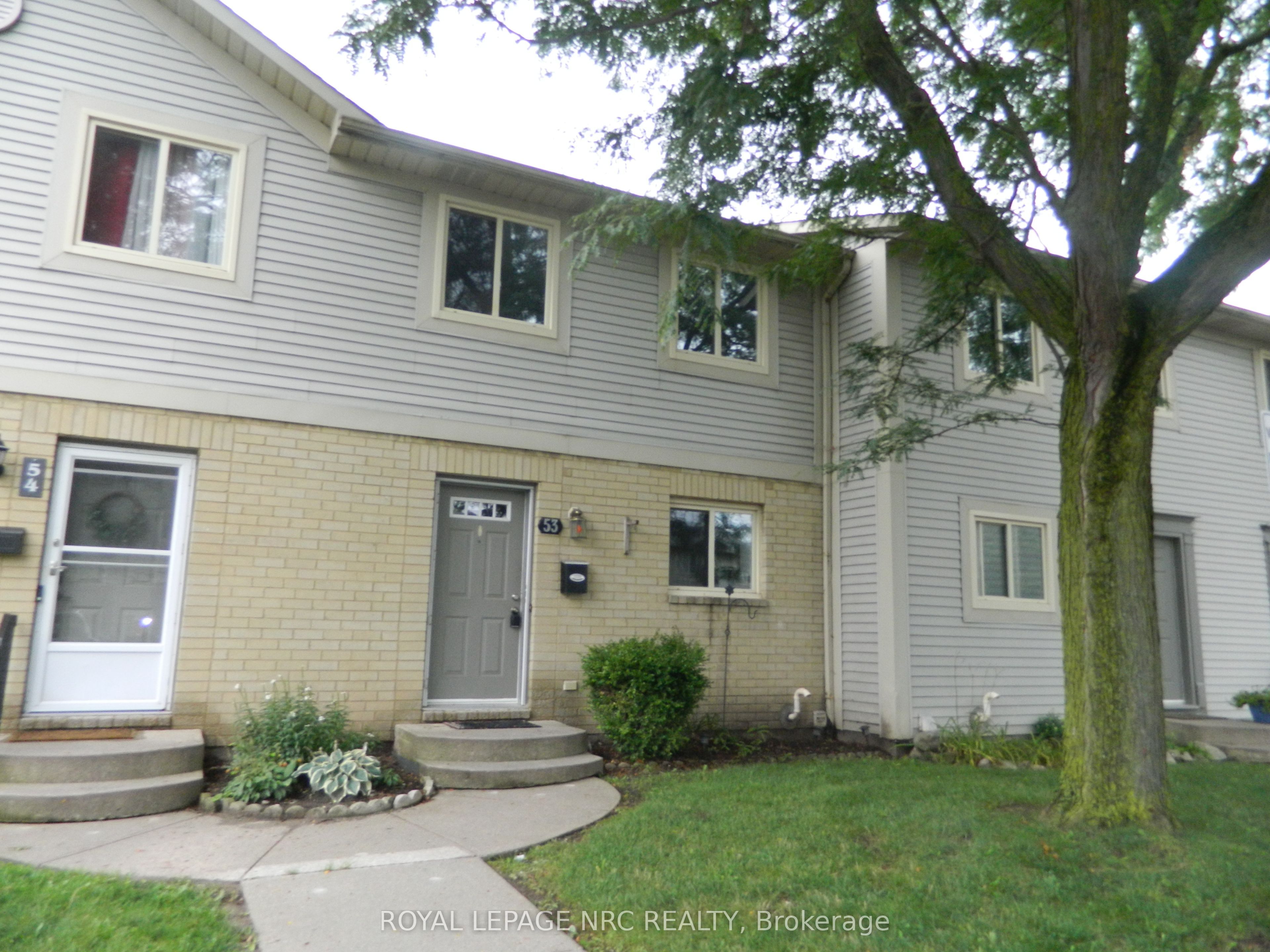 65 Dorchester Boulevard 53, St. Catharines, ON L2M 7T8