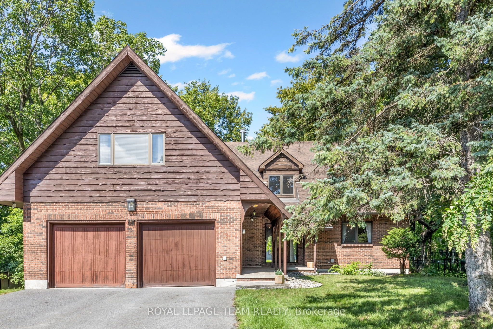 14 Taunton Place, Beacon Hill North - South and Area, ON K1J 7J6
