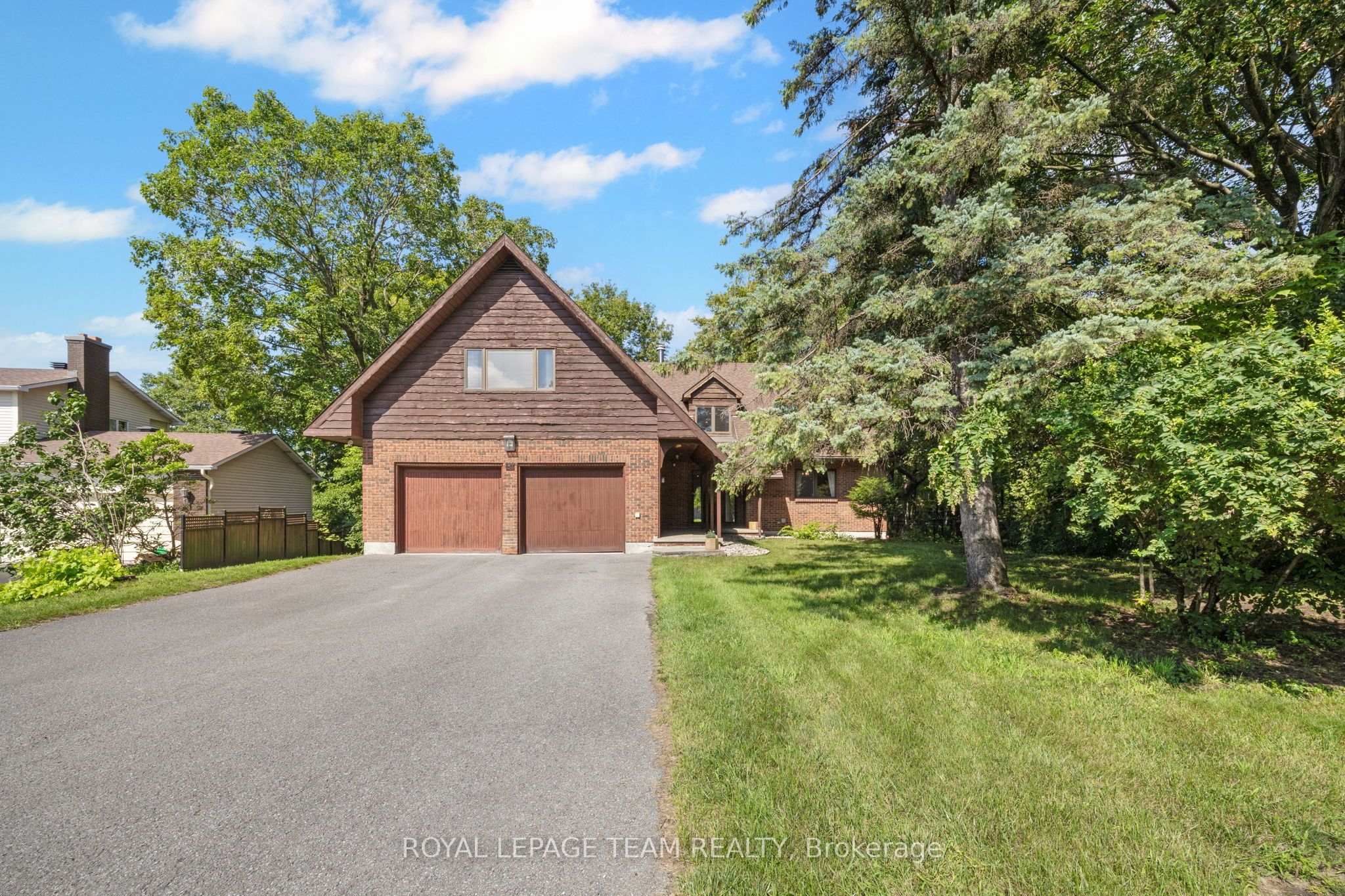 14 Taunton Place, Beacon Hill North - South and Area, ON K1J 7J6 photo 2