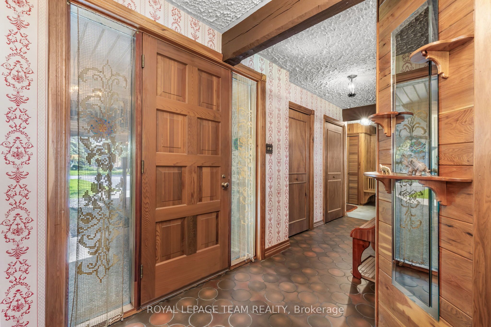 14 Taunton Place, Beacon Hill North - South and Area, ON K1J 7J6 photo 4