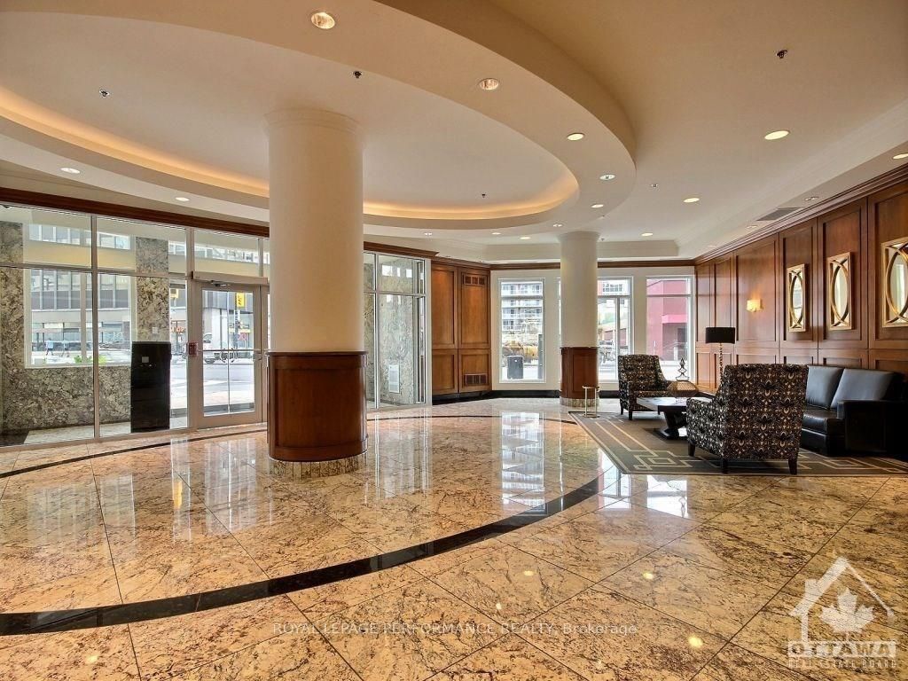 242 RIDEAU Street 202, Lower Town - Sandy Hill, ON K1N 0B7 photo 2