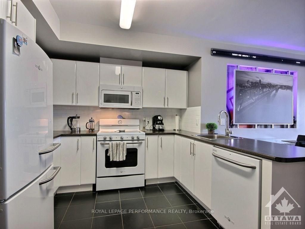 242 RIDEAU Street 202, Lower Town - Sandy Hill, ON K1N 0B7 photo 4