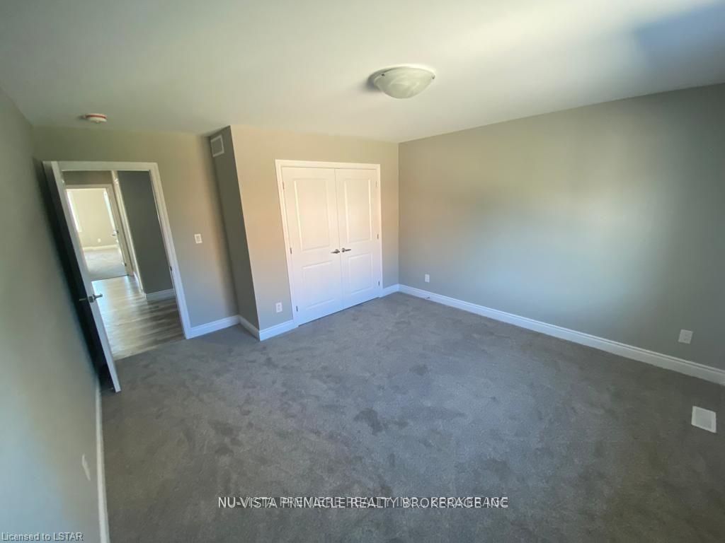 141 CHURCHILL PARK Road, Chatham-Kent, ON N7M 0T9 photo 2