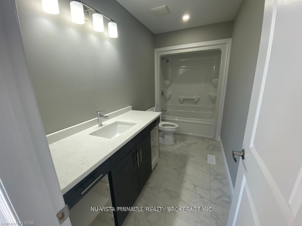141 CHURCHILL PARK Road, Chatham-Kent, ON N7M 0T9 photo 3