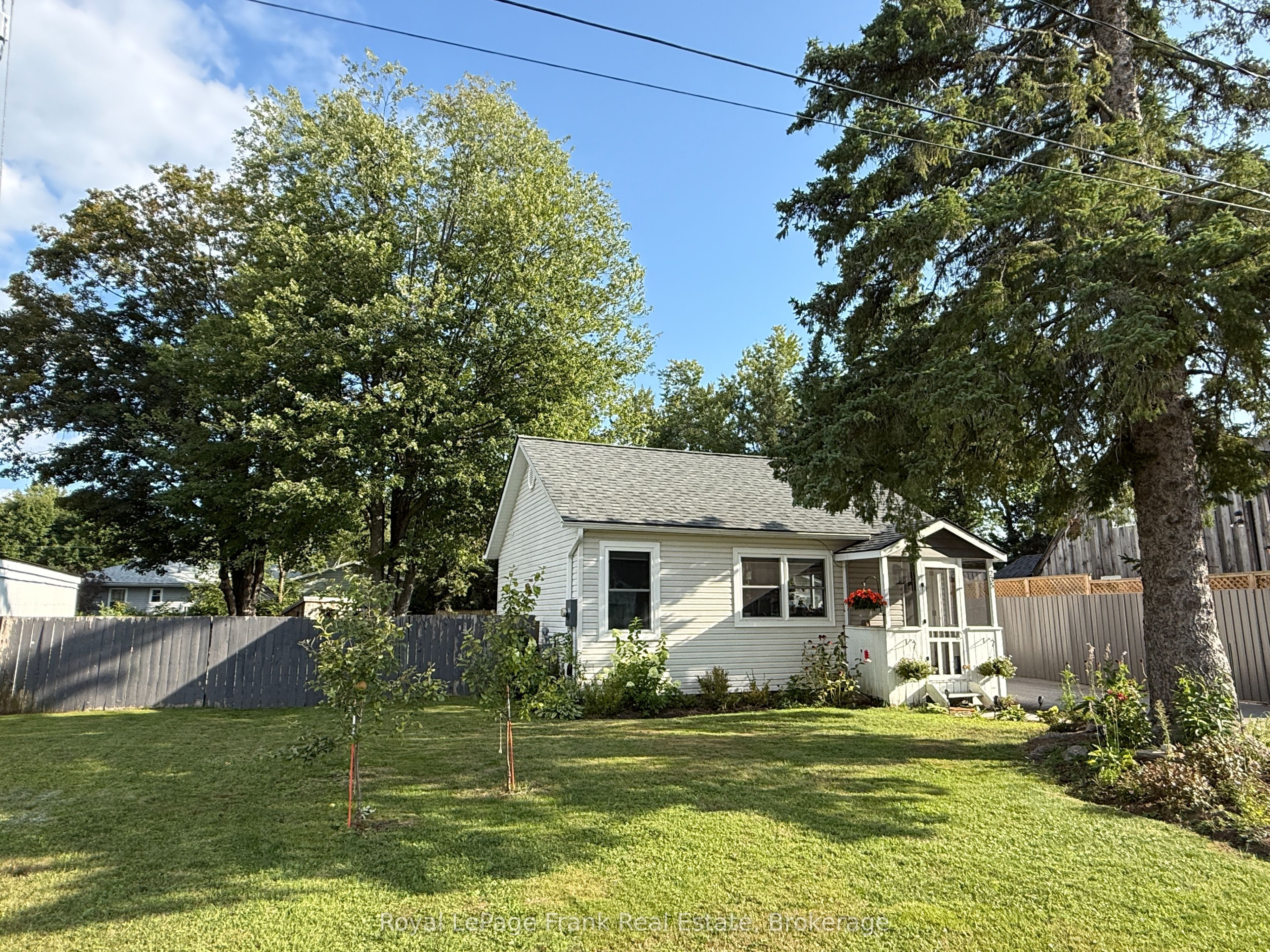 235 Kingswood Drive, Gravenhurst, ON P1P 1L6 photo 3