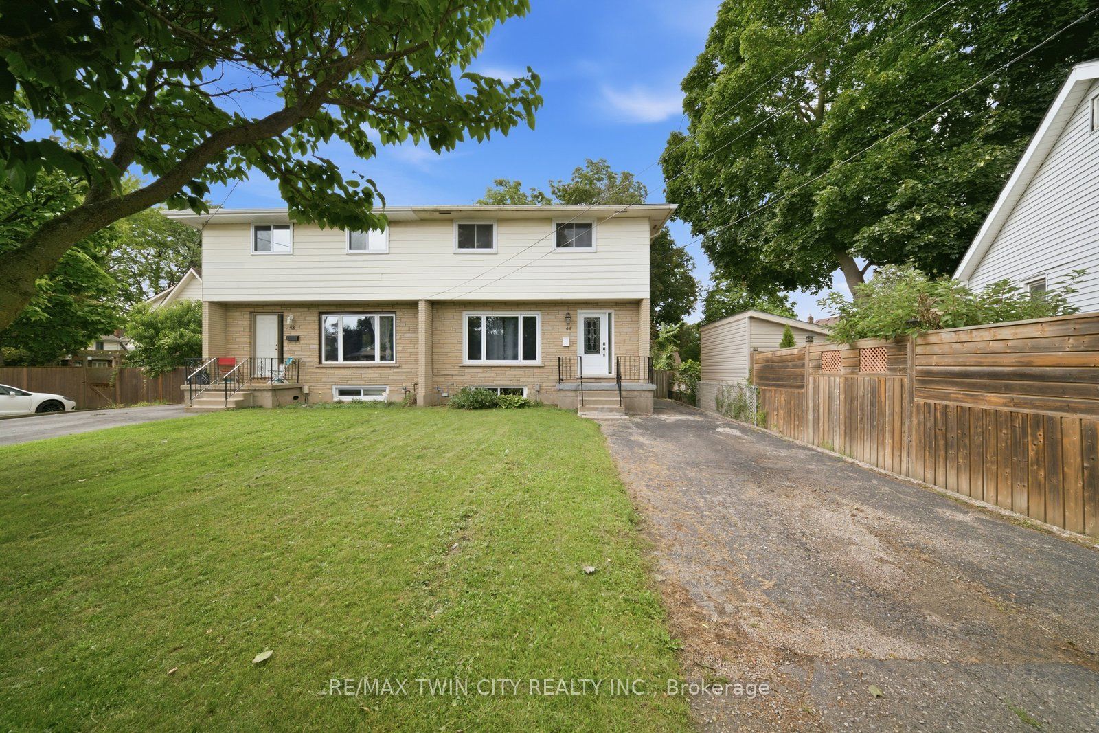 44 Stanley Street, Brantford, ON N3S 7K8 photo 3