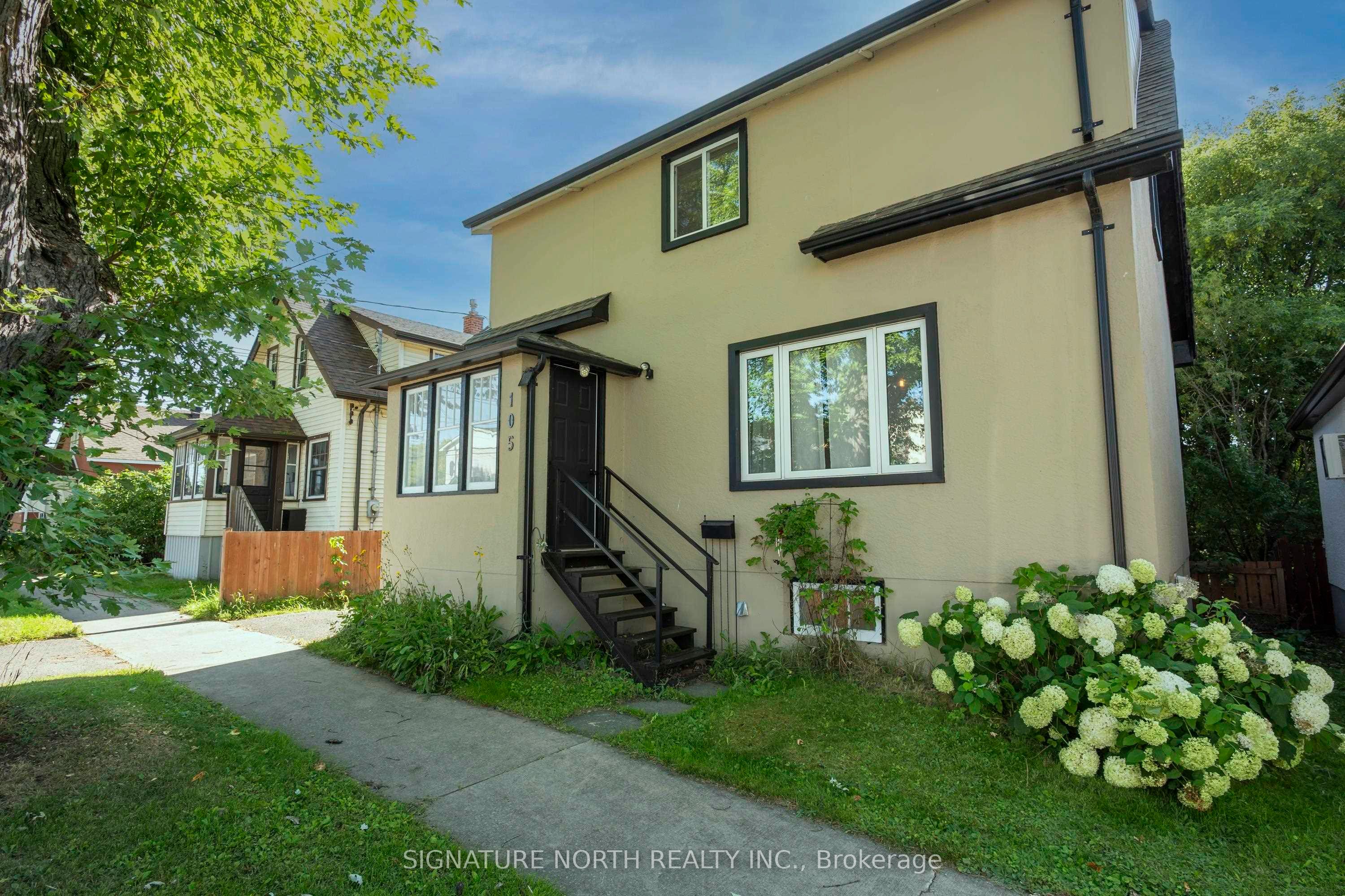 105 Machar Avenue, Thunder Bay, ON P7B 2Y5 photo 2