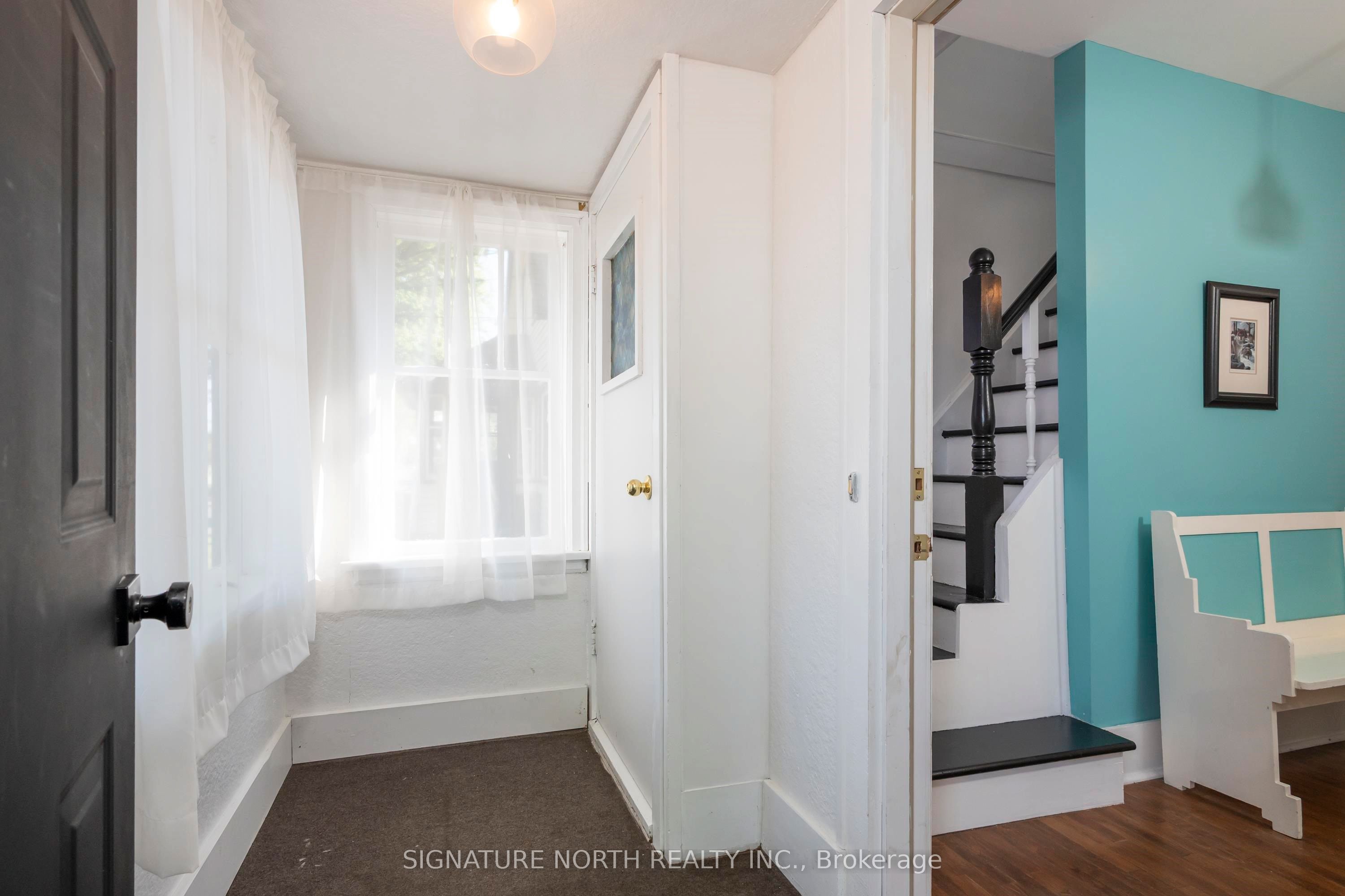 105 Machar Avenue, Thunder Bay, ON P7B 2Y5 photo 5