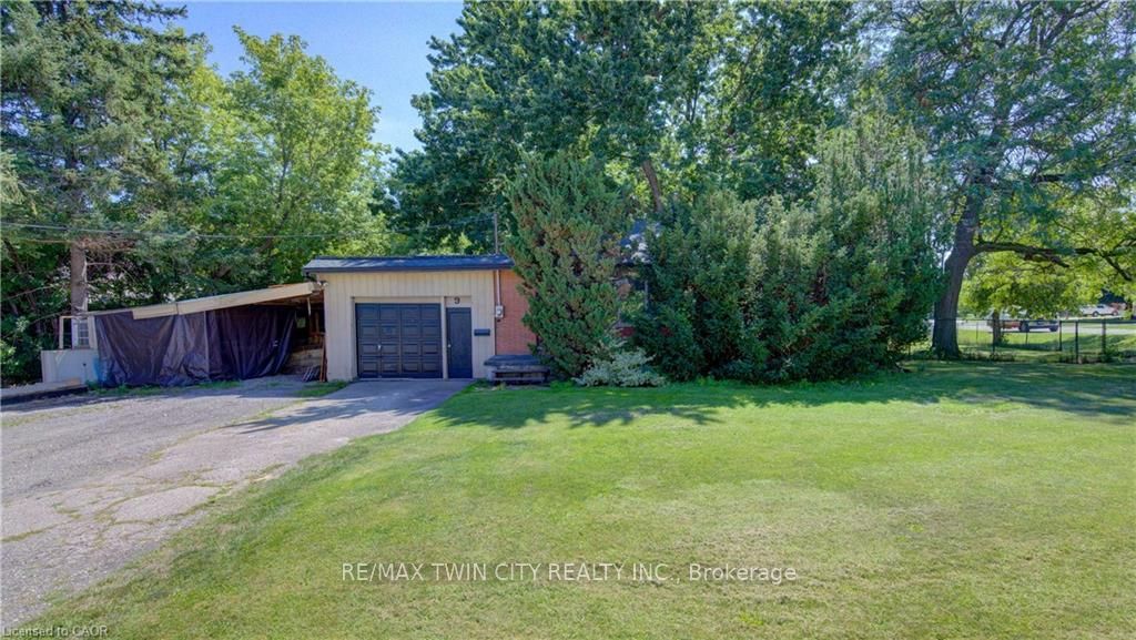 9 Rothsay Avenue, Kitchener, ON N2B 3A2