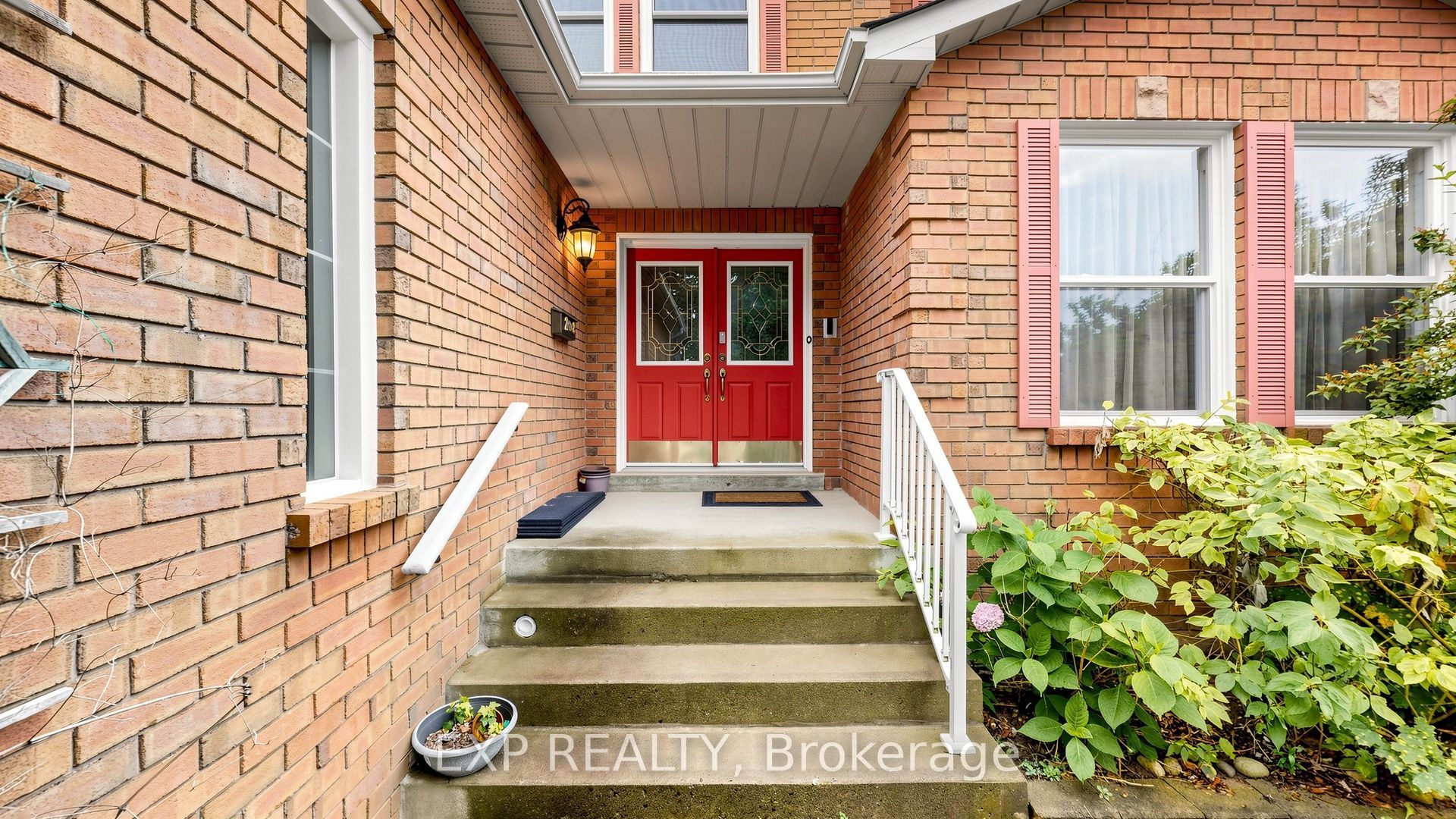 28 Hurlbut Place, Cambridge, ON N1T 1L6 photo 2