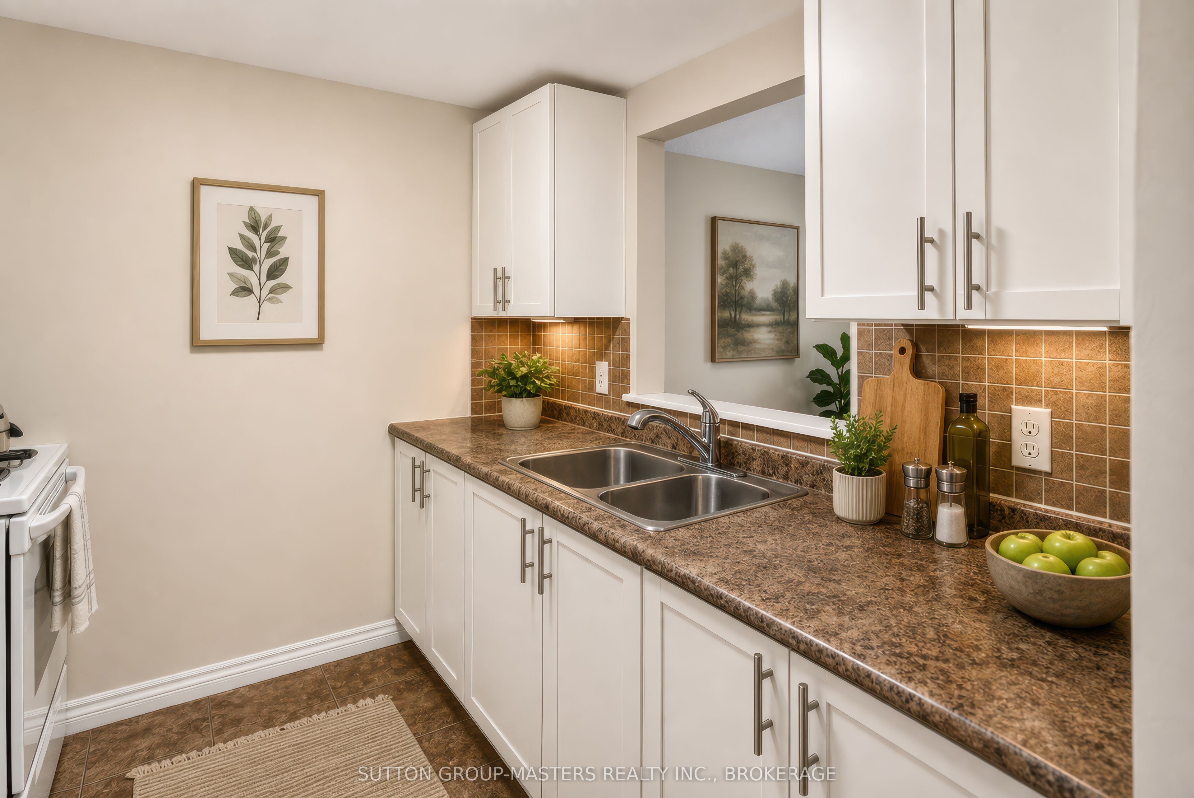 580 Armstrong Road 114, Kingston, ON K7M 8M3 photo 3