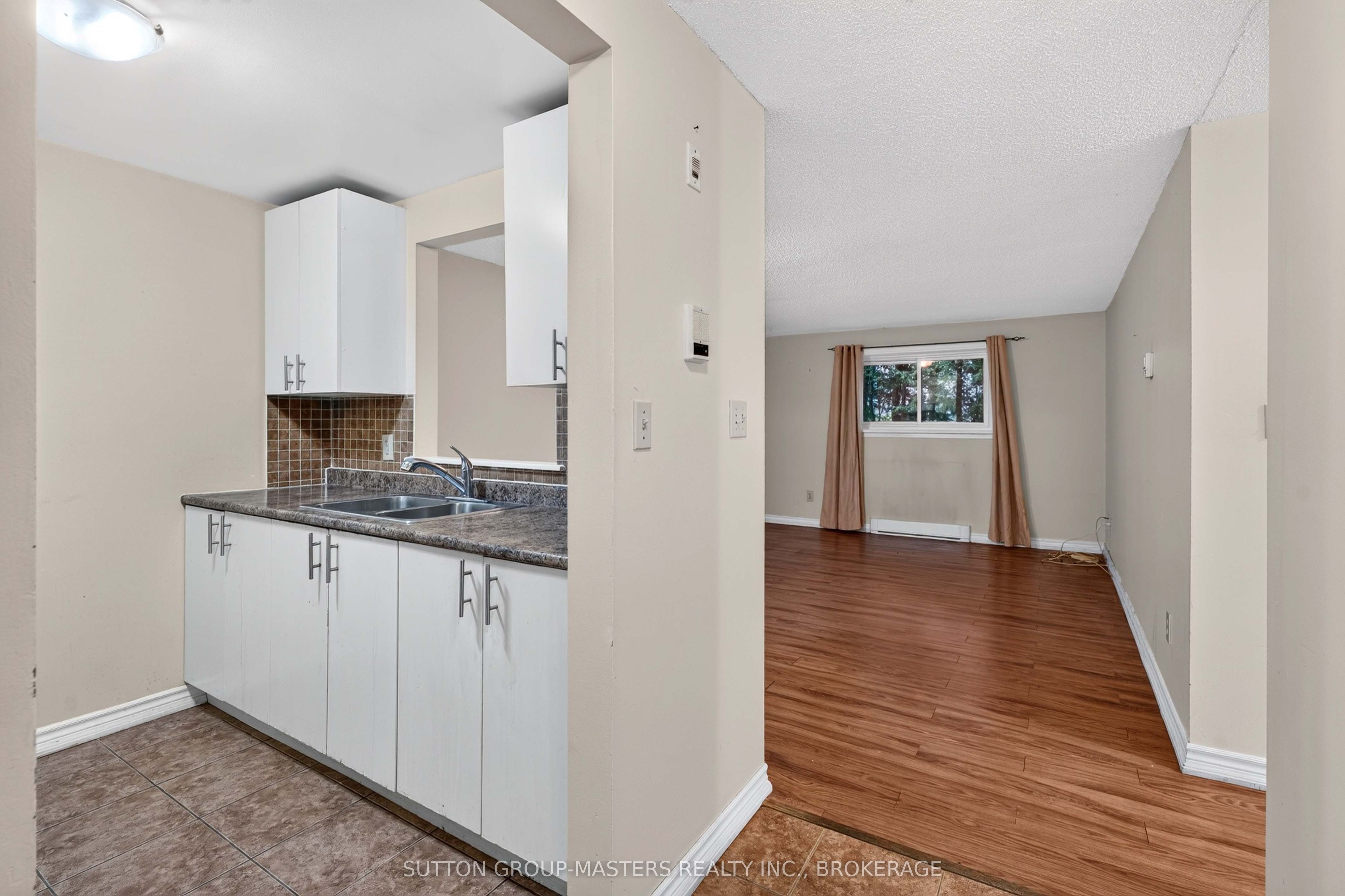580 Armstrong Road 114, Kingston, ON K7M 8M3 photo 4
