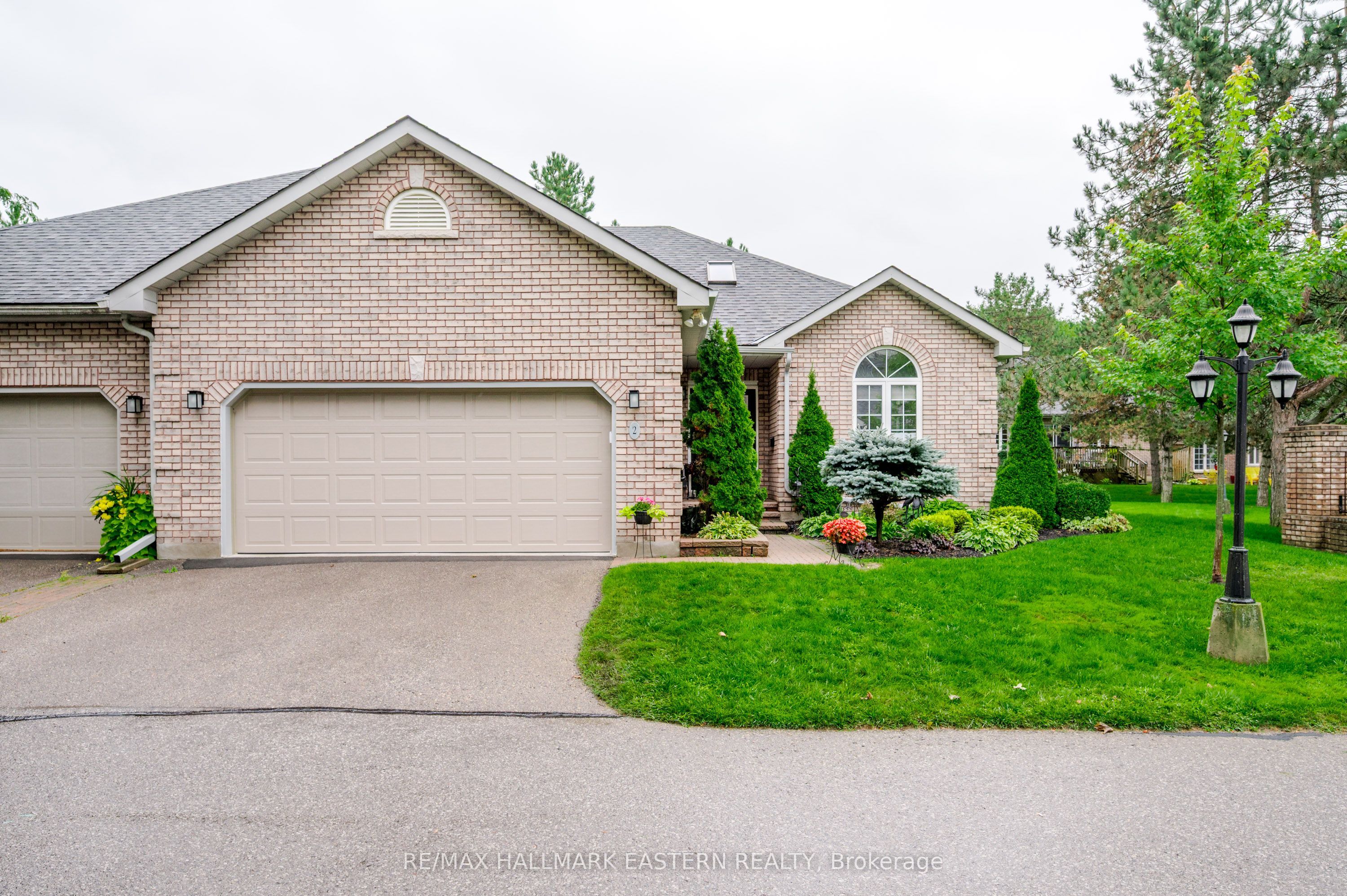 300 Franmor Drive 2, Peterborough, ON K9H 7R1 photo 2
