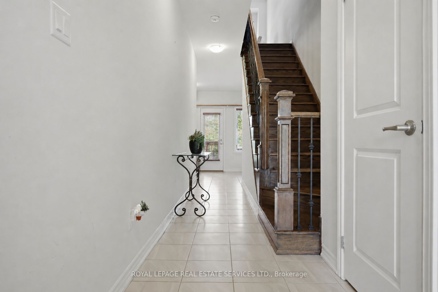 58 Borers Creek Circle, Hamilton, ON L8B 1W3 photo 3