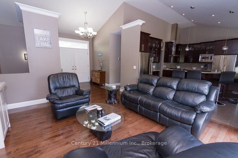 72235 Lakeshore Drive, R.R. #1 Drive, Bluewater, ON N0M 2T0 photo 5
