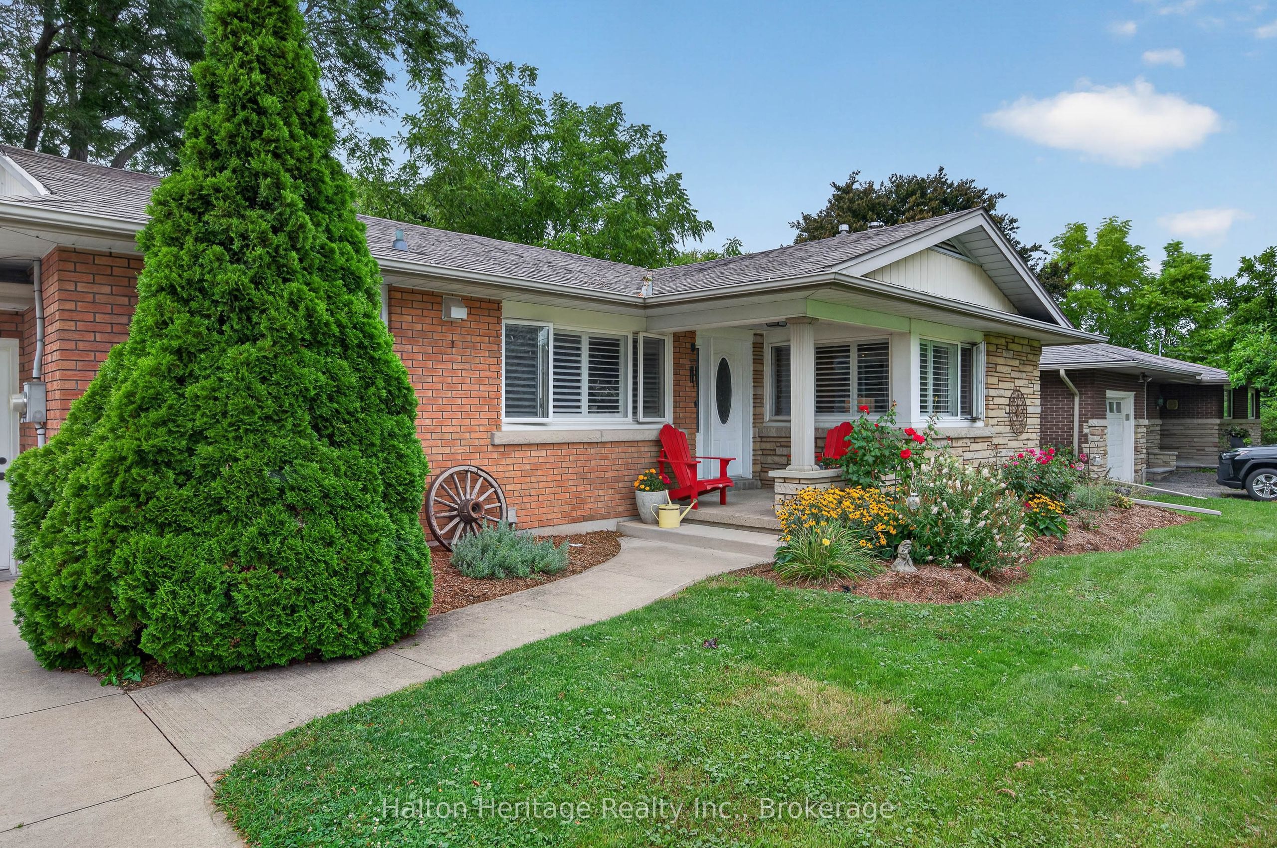 9 Strathearn Avenue, Grimsby, ON L3M 3A5 photo 3