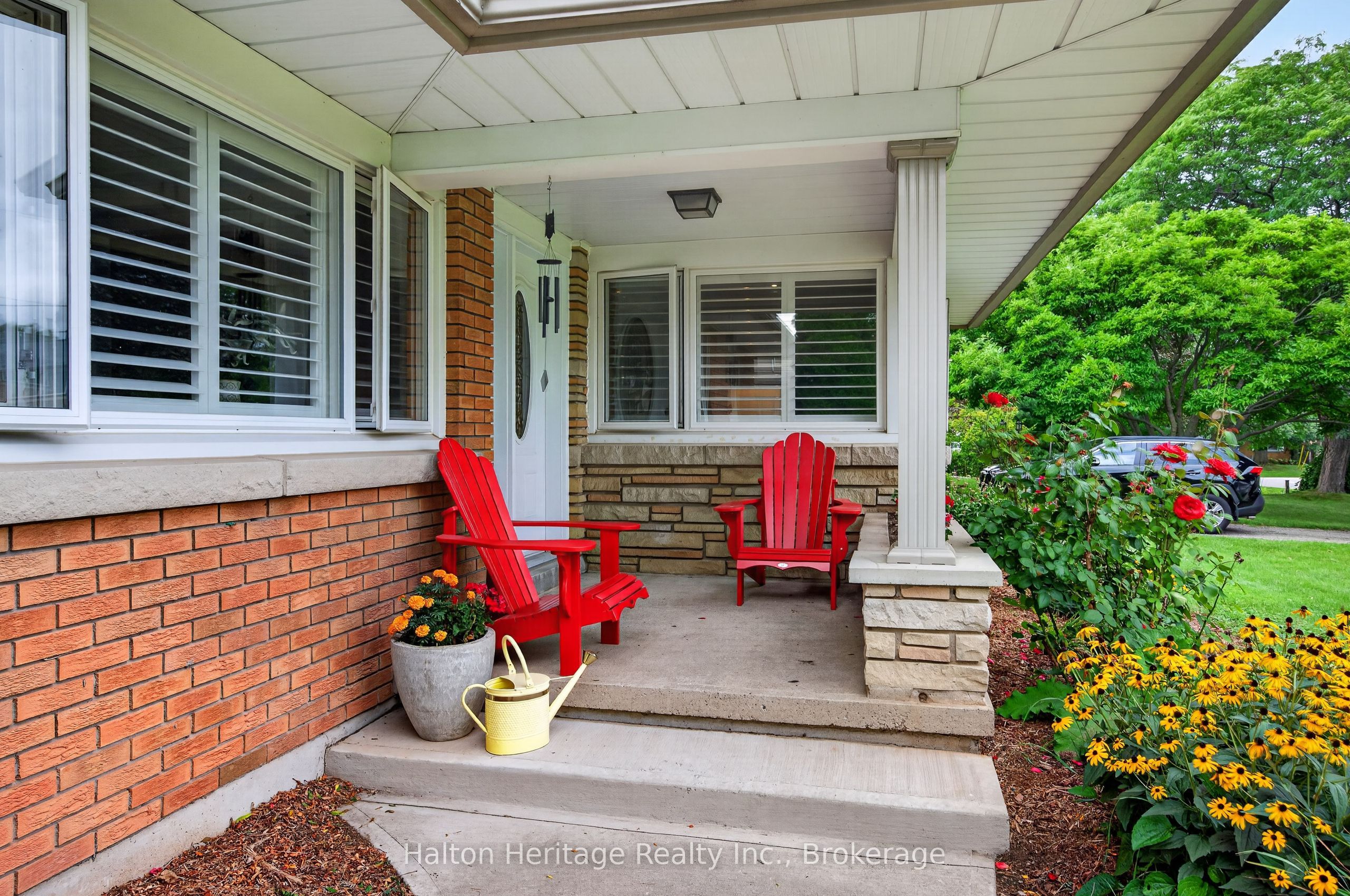 9 Strathearn Avenue, Grimsby, ON L3M 3A5 photo 4
