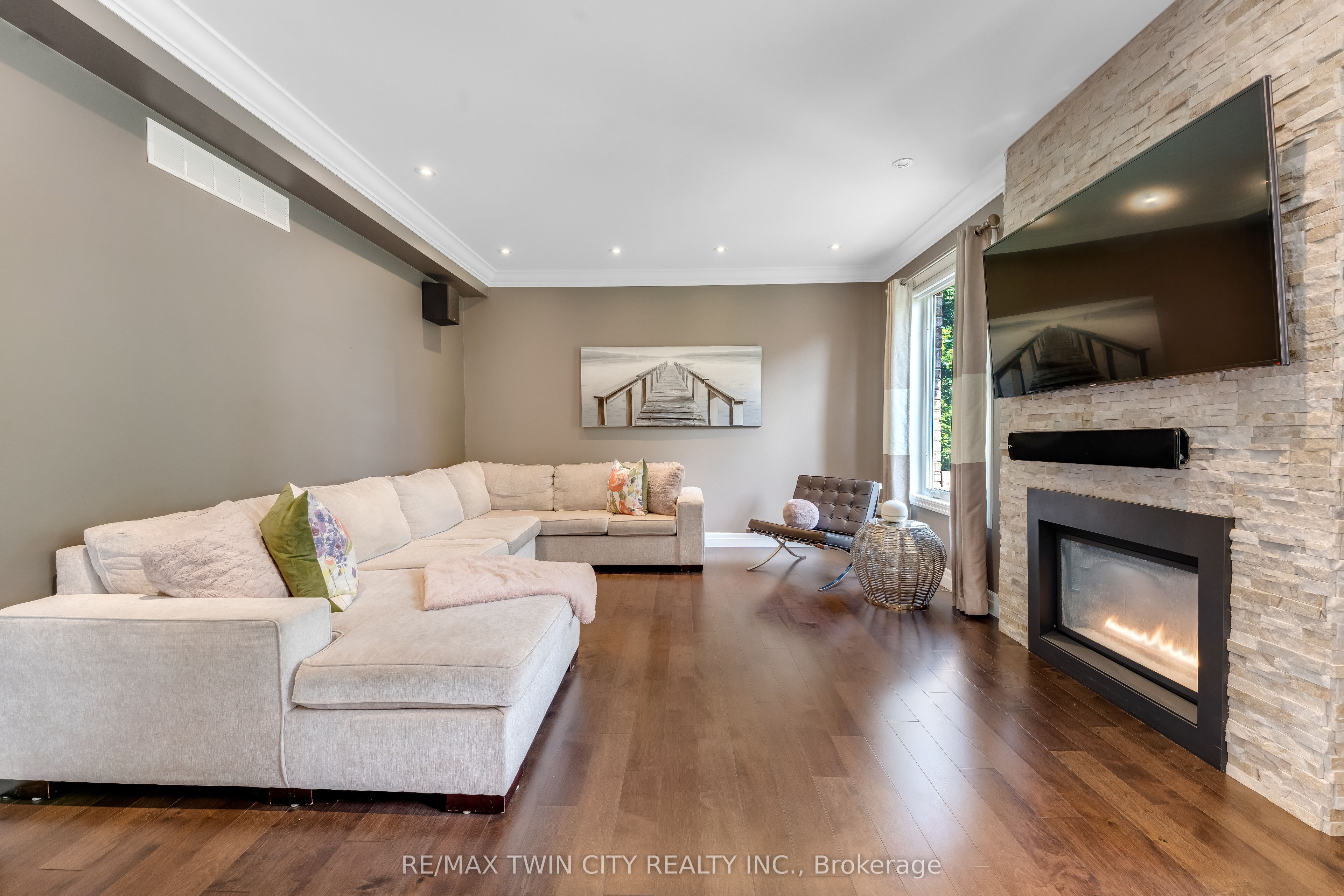 258 Edgewater Crescent 3, Kitchener, ON N2A 4M2 photo 5