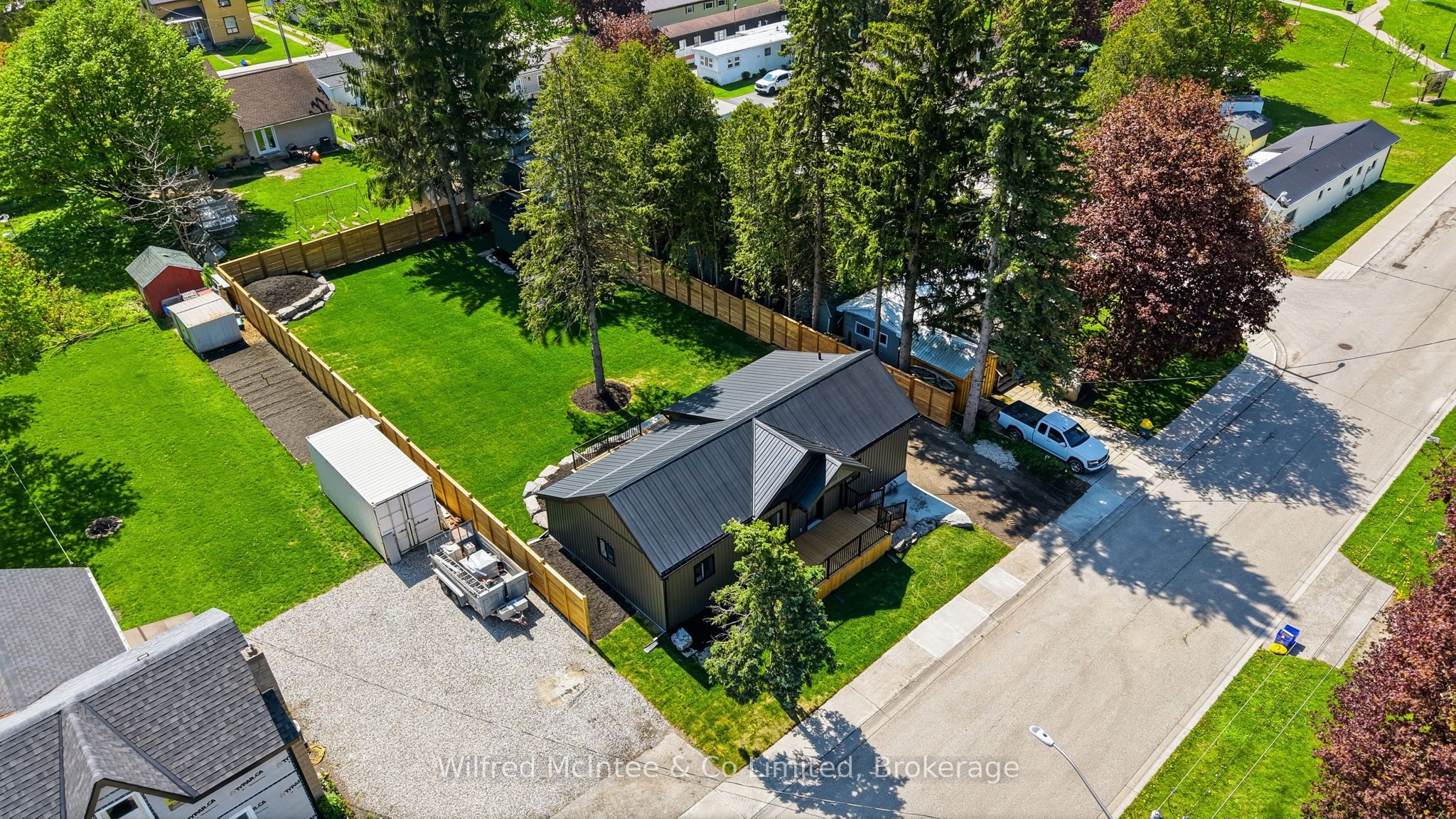 550 Wellington Street, Minto, ON N4W 3G9 photo 5