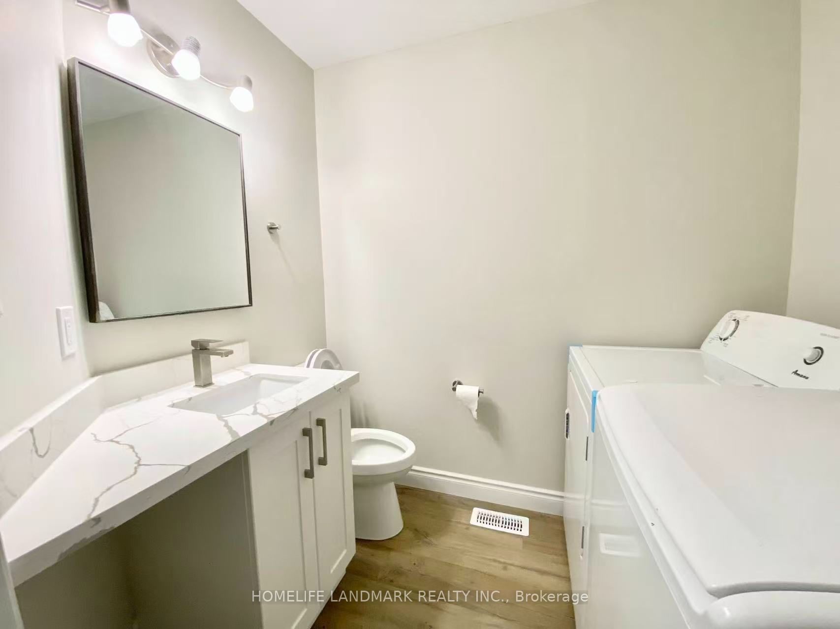 688 KARLSFELD Road, Waterloo, ON N2T 2V3 photo 2