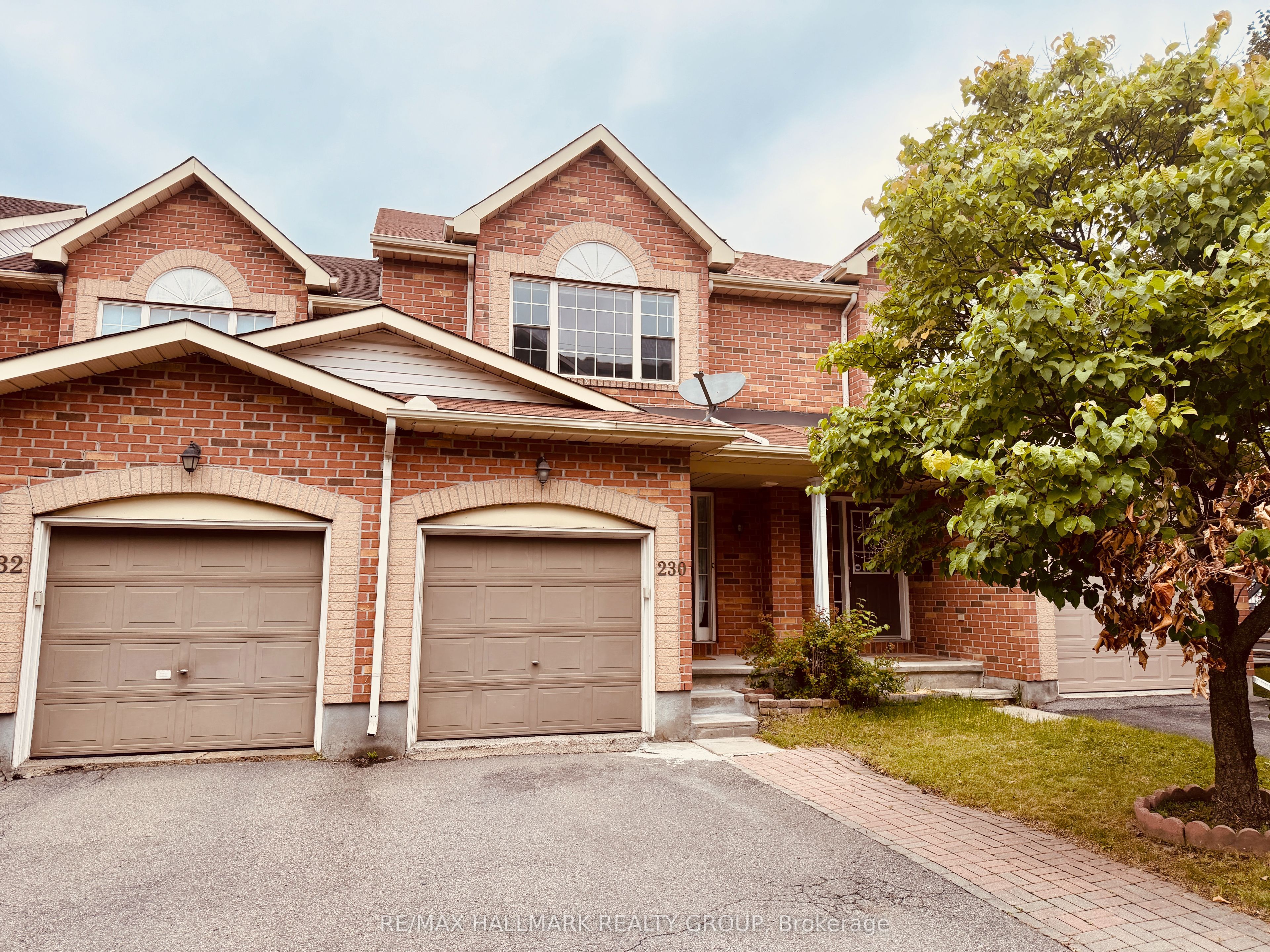 230 Westvalley Private, Billings Bridge - Riverside Park and Area, ON K1V 2B5