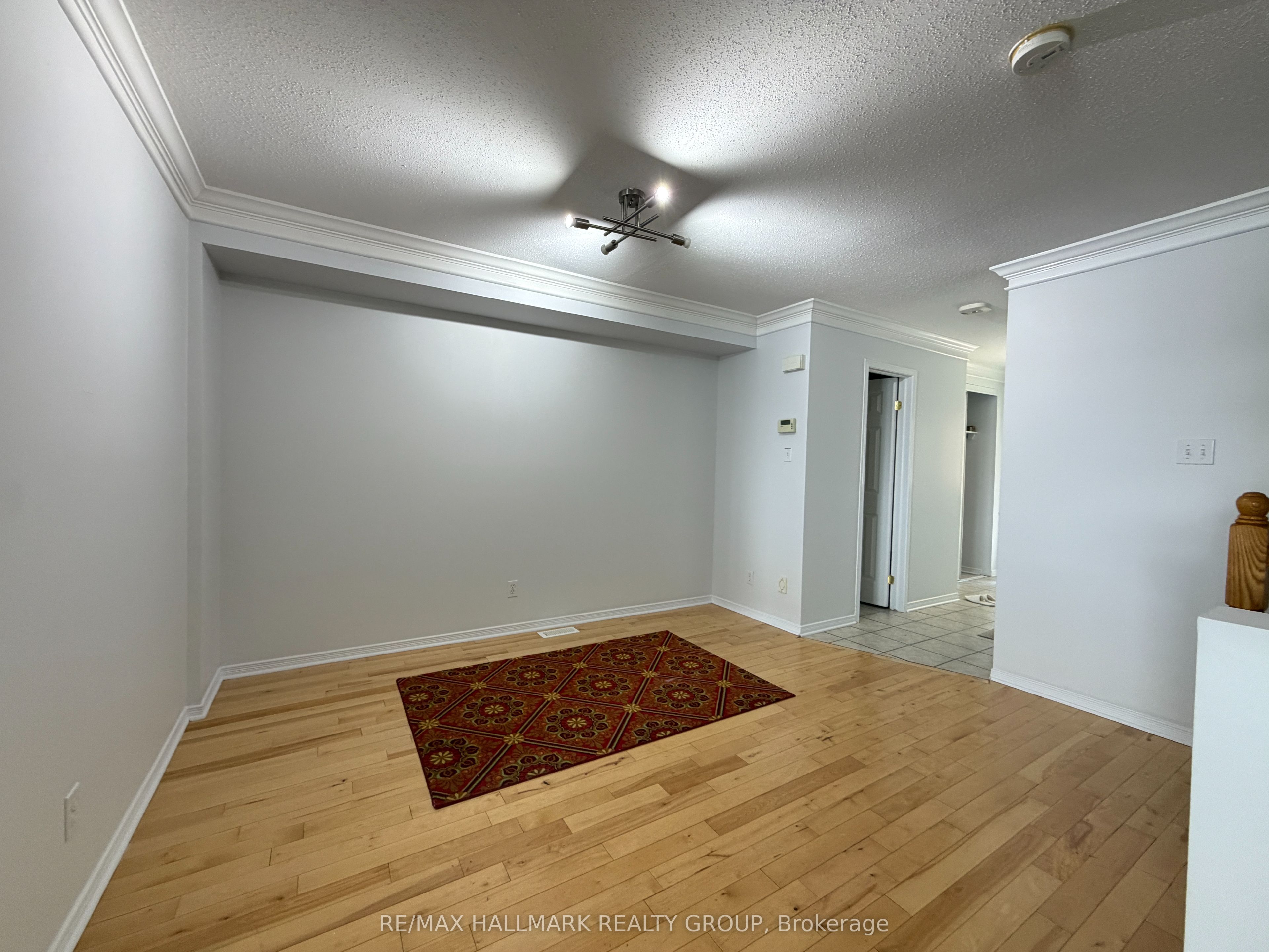 230 Westvalley Private, Billings Bridge - Riverside Park and Area, ON K1V 2B5 photo 5
