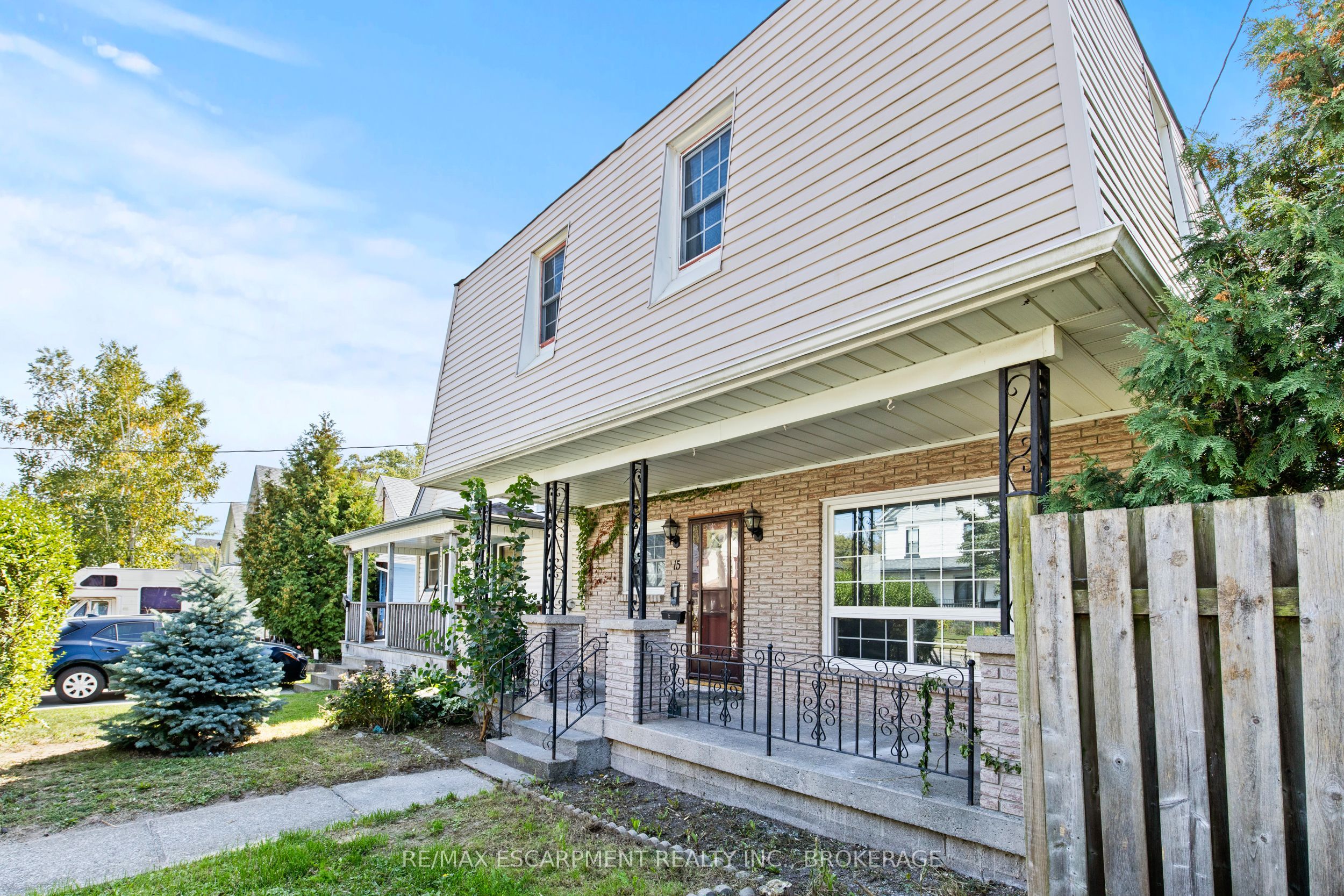 15 MCCORMICK Street Upper, Welland, ON L3C 4L8 photo 2