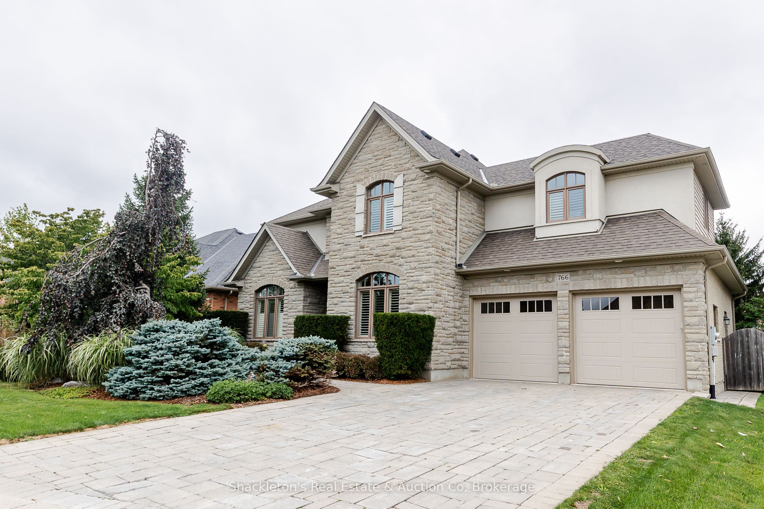 766 Eagletrace Drive, London North, ON N6G 0E9 photo 2
