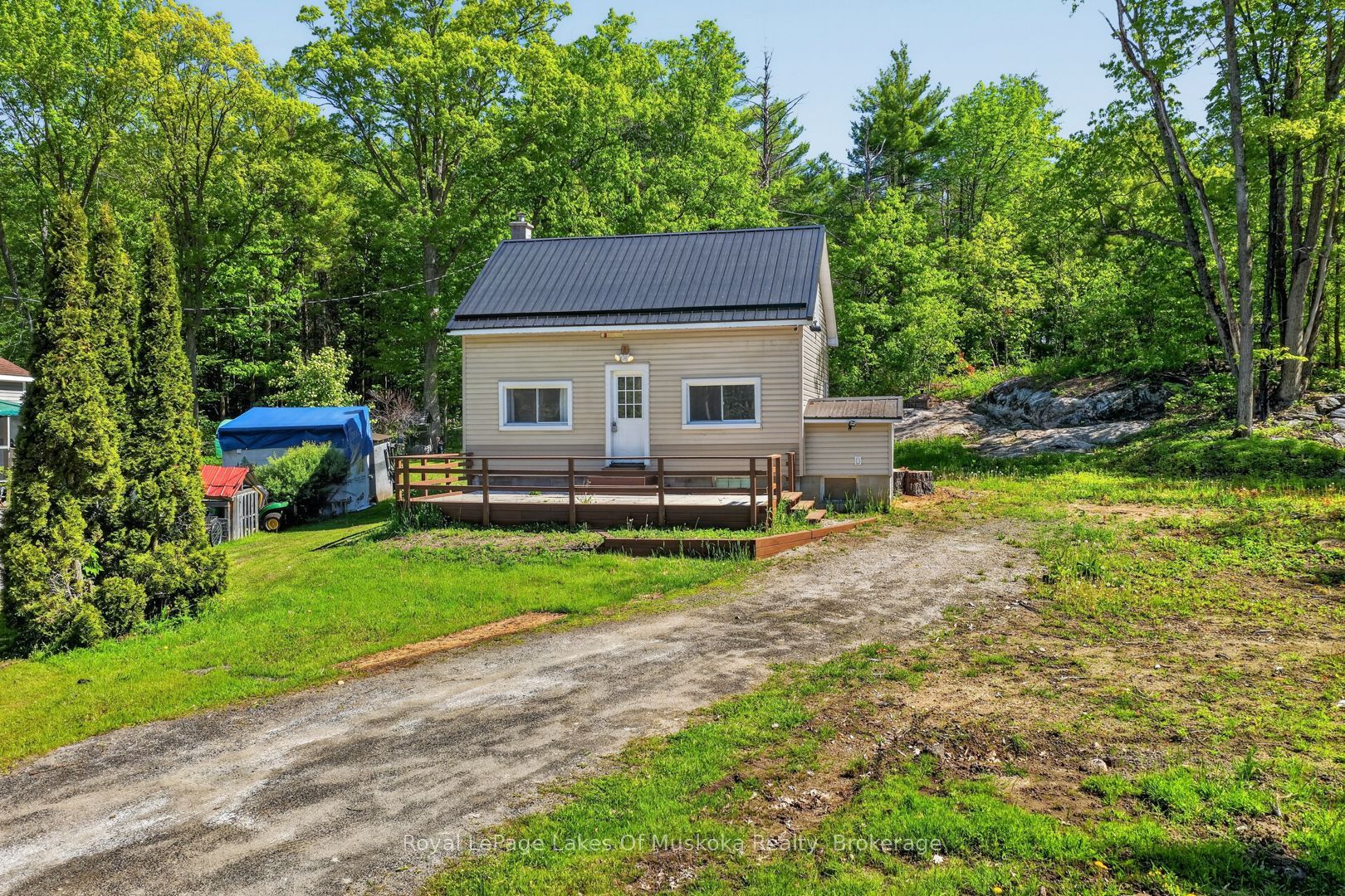1018 Sniders Bay Road, Gravenhurst, ON P1P 1R2 photo 2