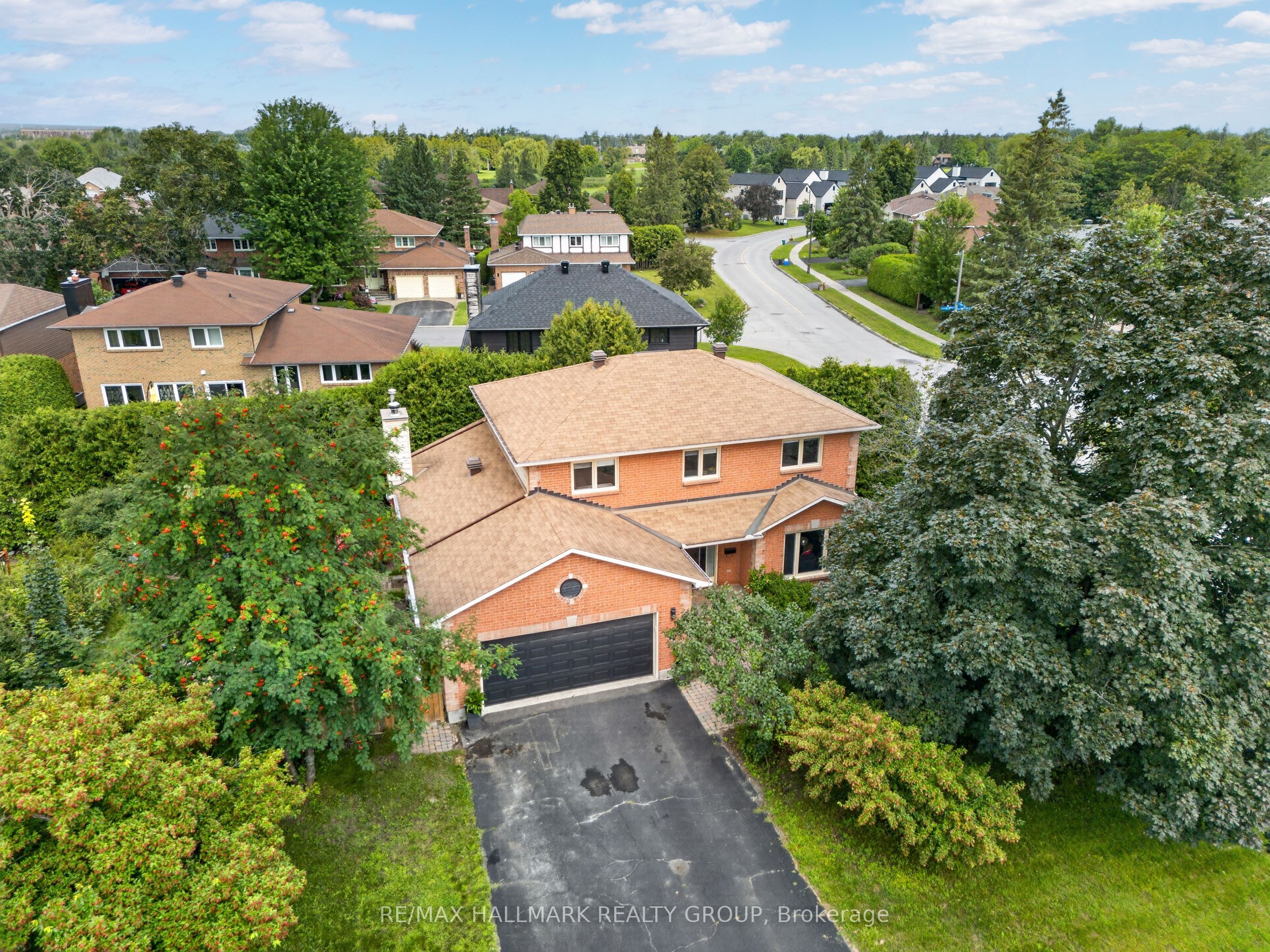 1 HEDGEROW Lane, Stittsville - Munster - Richmond, ON K2S 1C9 photo 3
