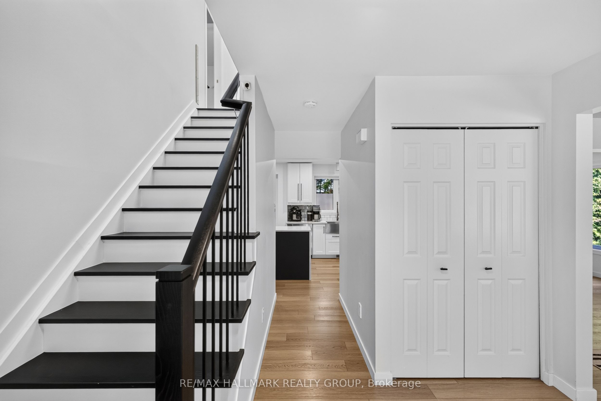 1 HEDGEROW Lane, Stittsville - Munster - Richmond, ON K2S 1C9 photo 5