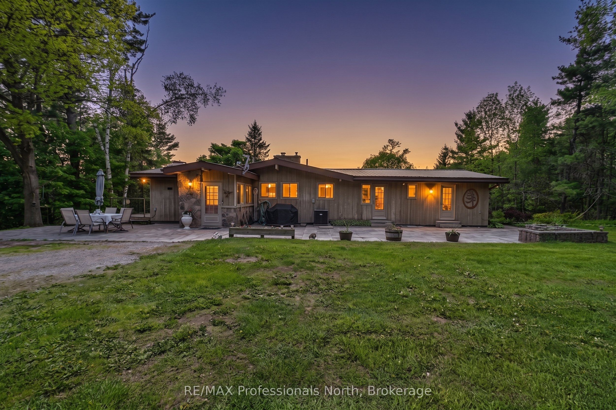 1015 Kelson Road, Minden Hills, ON K0M 2K0 photo 2