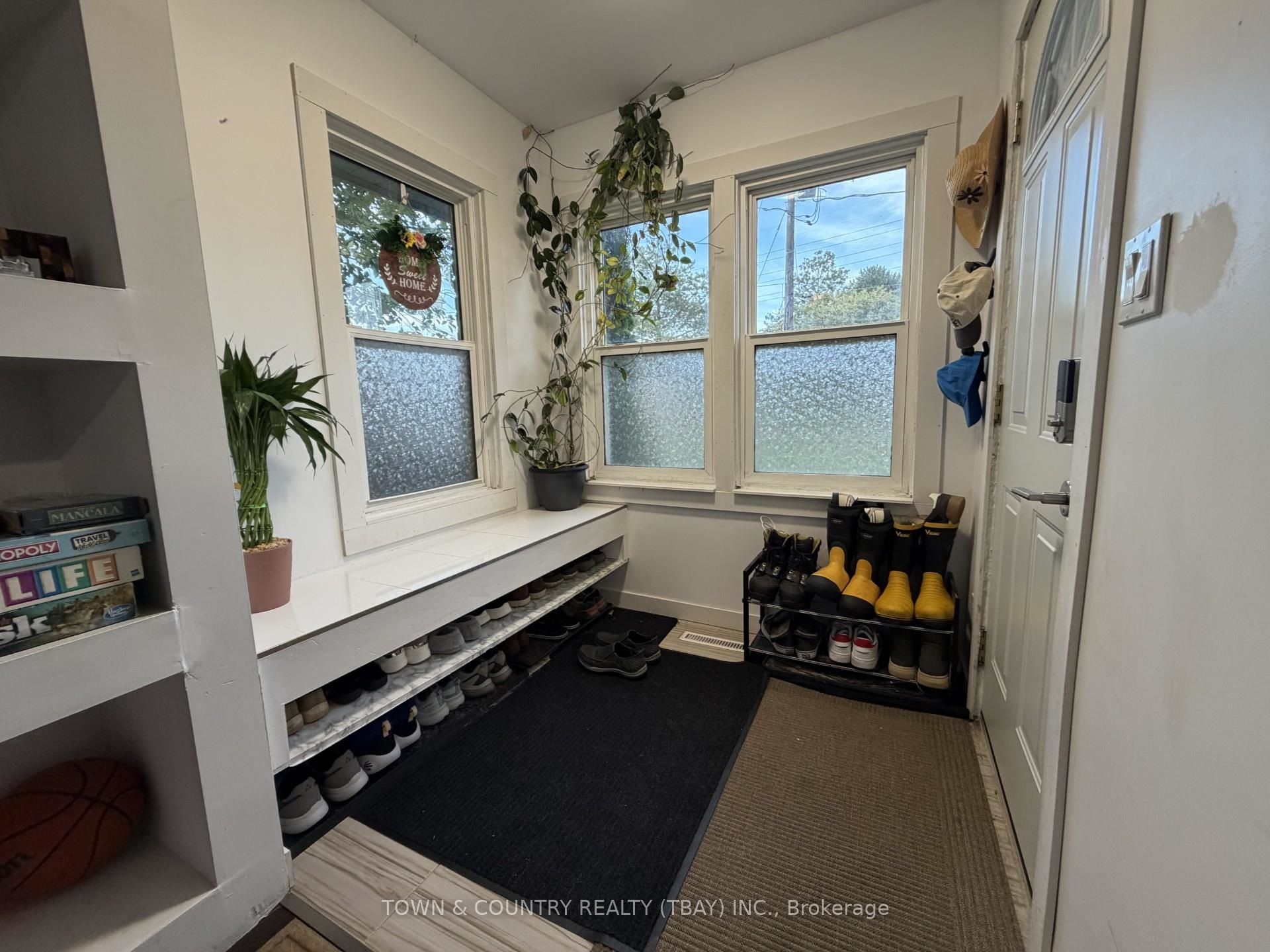 1901 Bailey Avenue, Thunder Bay, ON P7E 2X2 photo 2