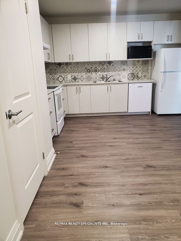 307 King Street E 206, Hamilton, ON L8N 1C1 photo 3