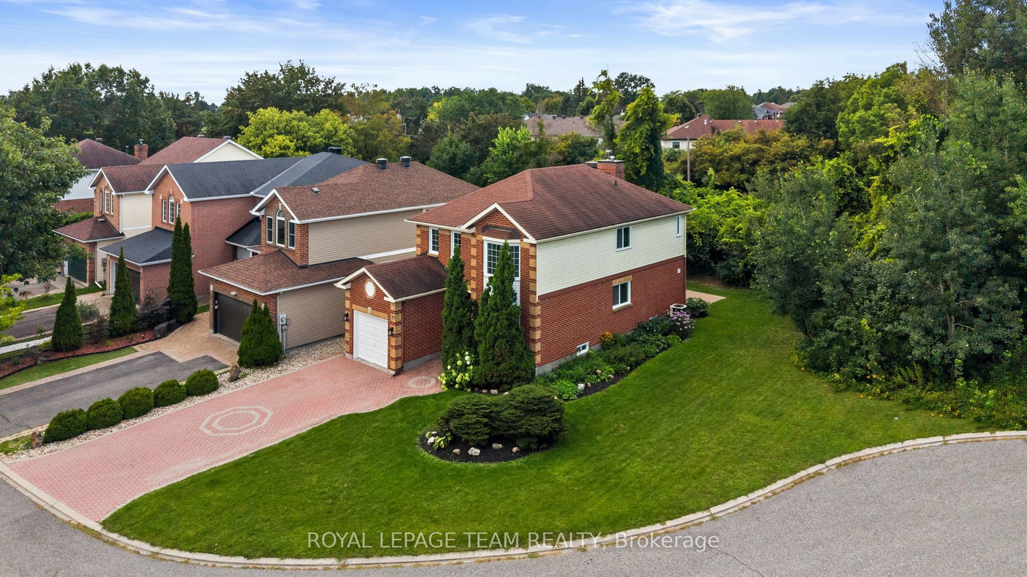77 Sherring Court, Kanata, ON K2K 2T1