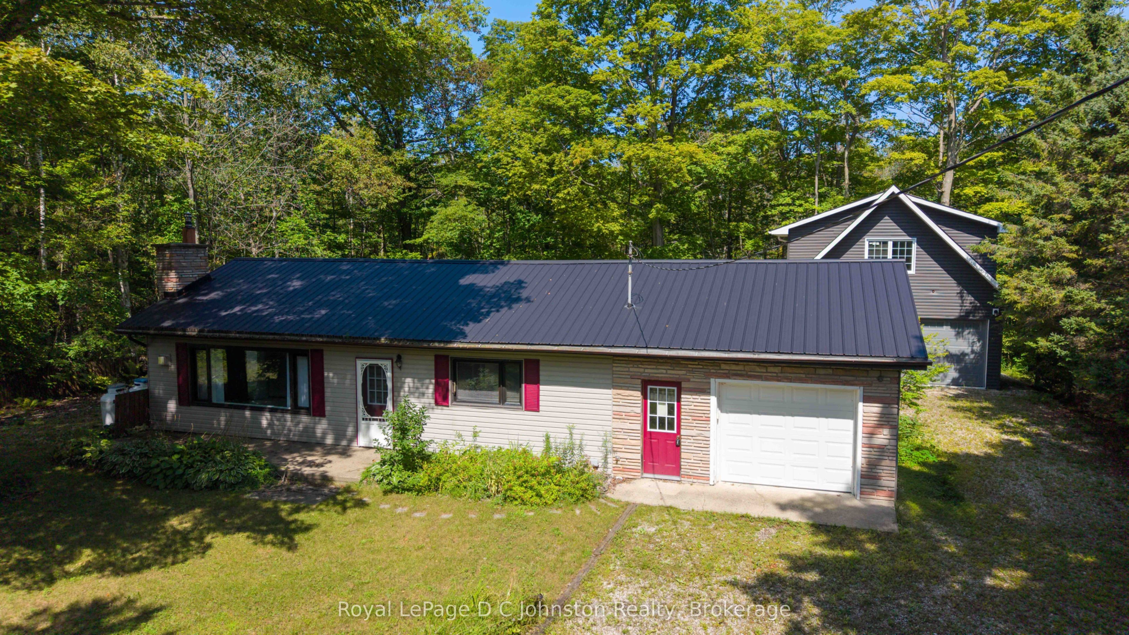 25 Avele Road, South Bruce Peninsula, ON N0H 2T0