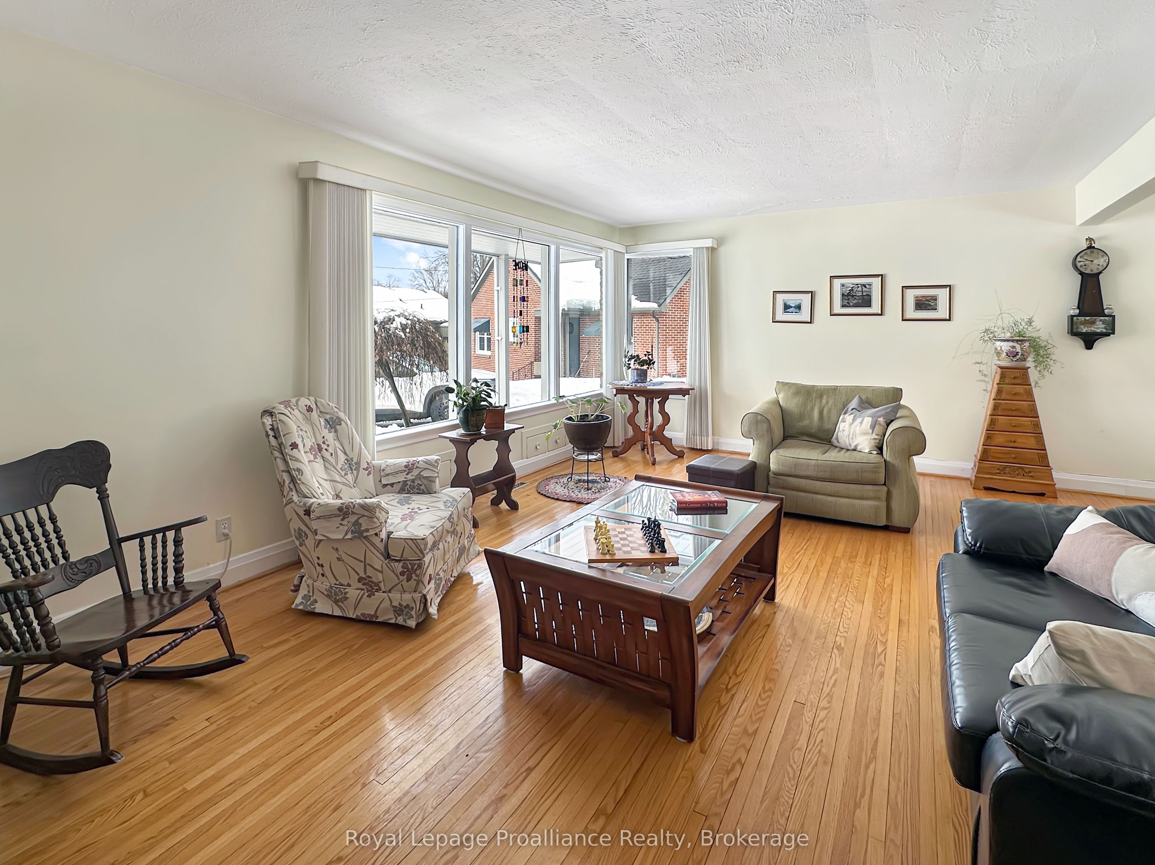 7 Eastwood Park Drive, Belleville, ON K8N 1W3 photo 5
