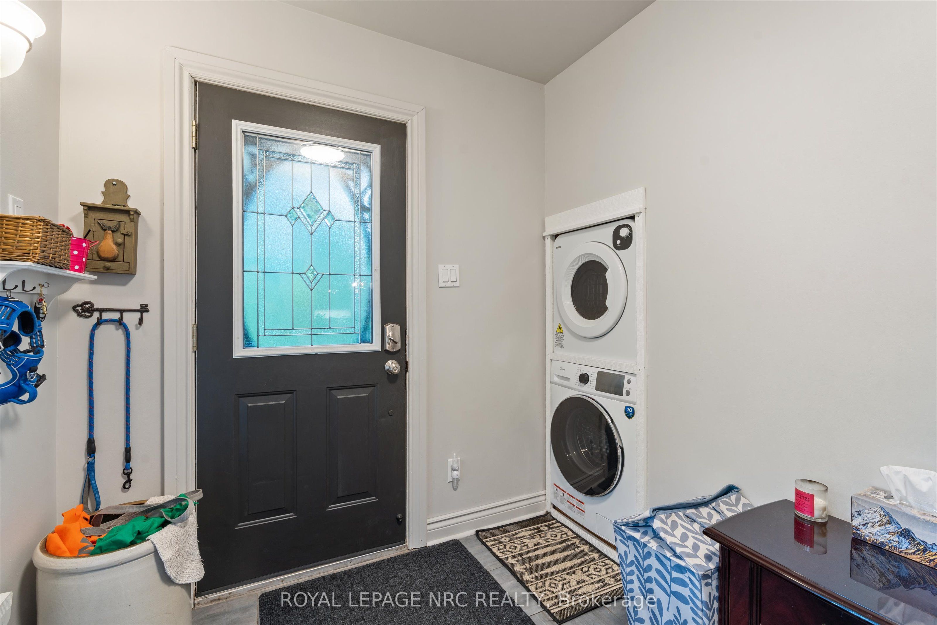 210 Ontario Street, Thorold, ON L2V 1E4 photo 5