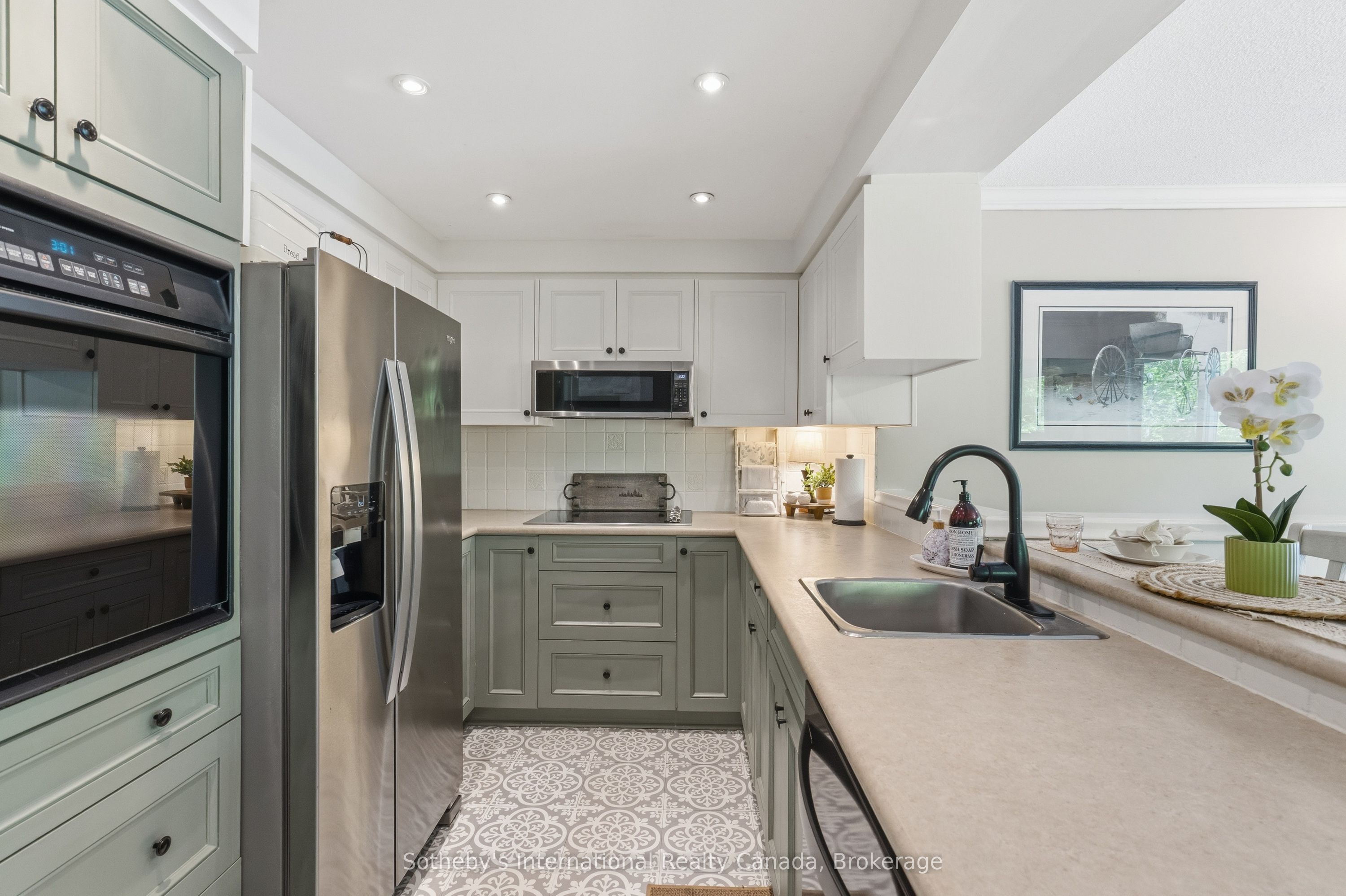 180 Clairmont Road, Gravenhurst, ON P1P 1H9