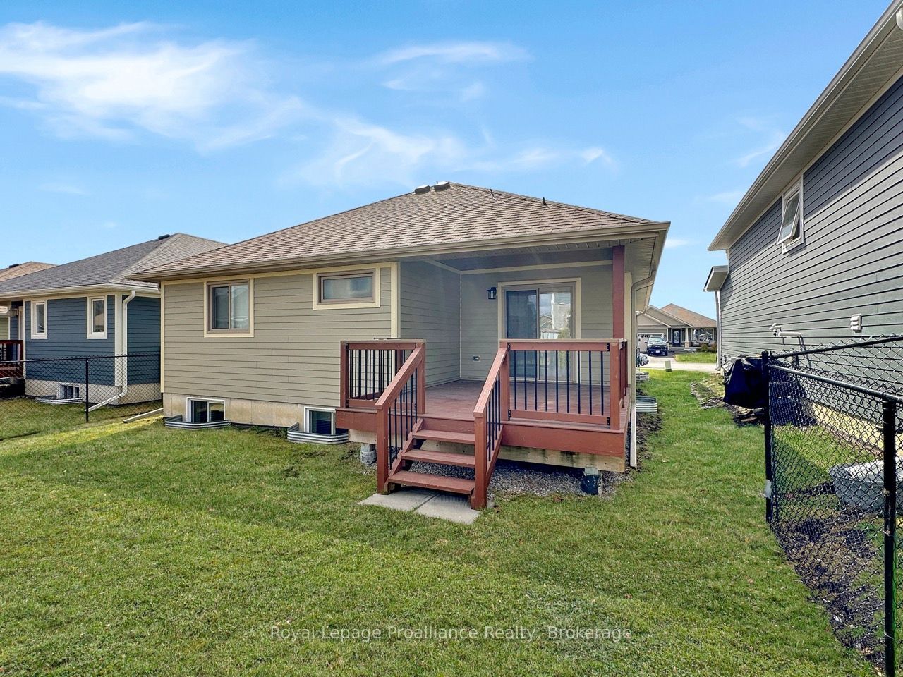 8 Tessa Boulevard, Belleville, ON K8N 4Z5 photo 3