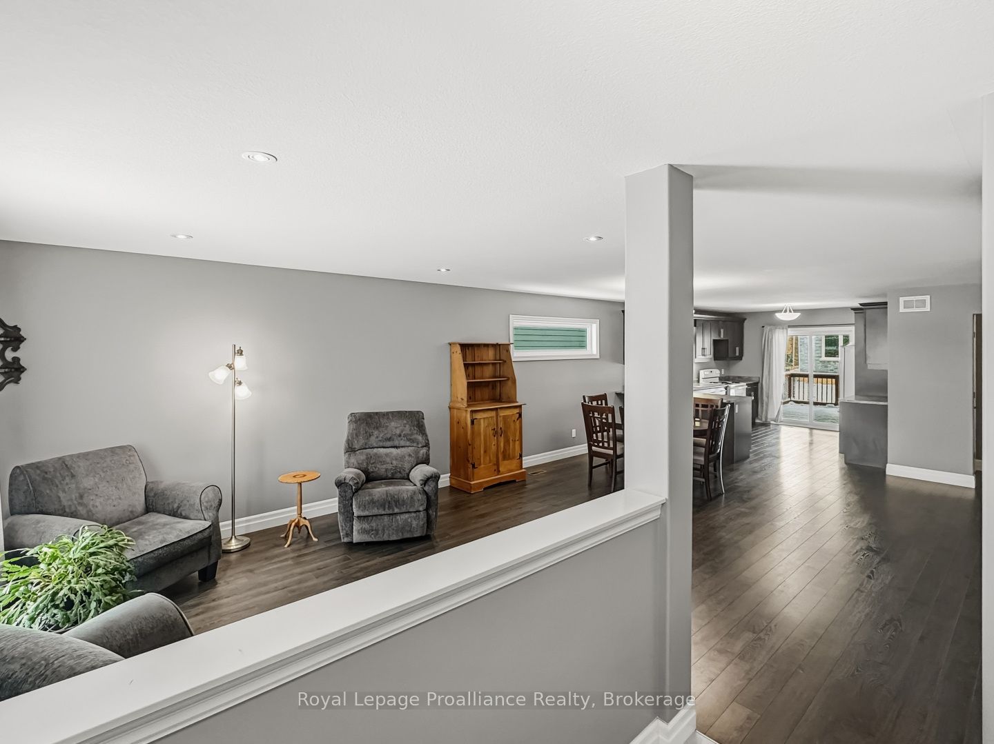 8 Tessa Boulevard, Belleville, ON K8N 4Z5 photo 5
