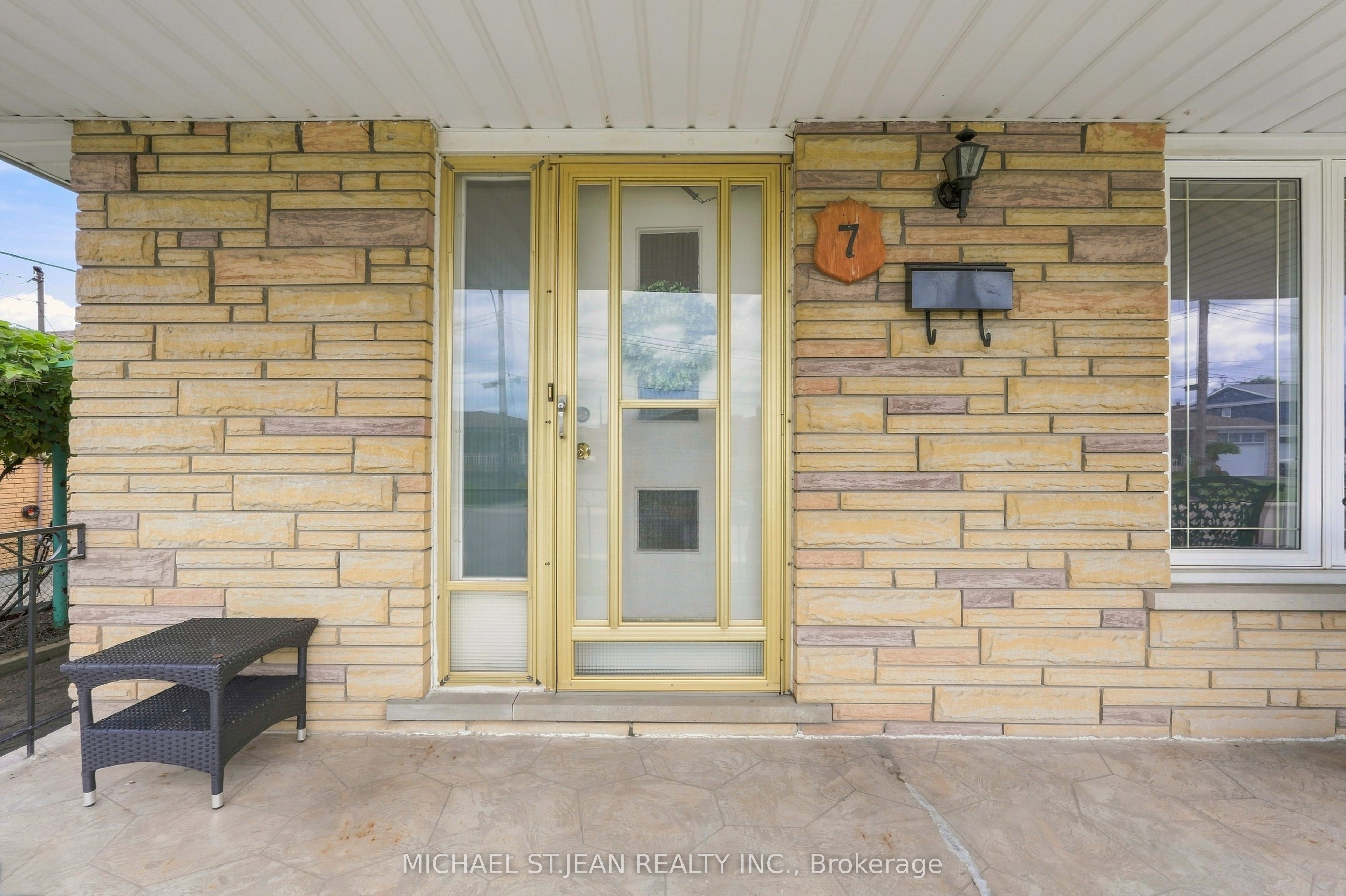 7 Duchess Court, Hamilton, ON L8E 1A4 photo 5