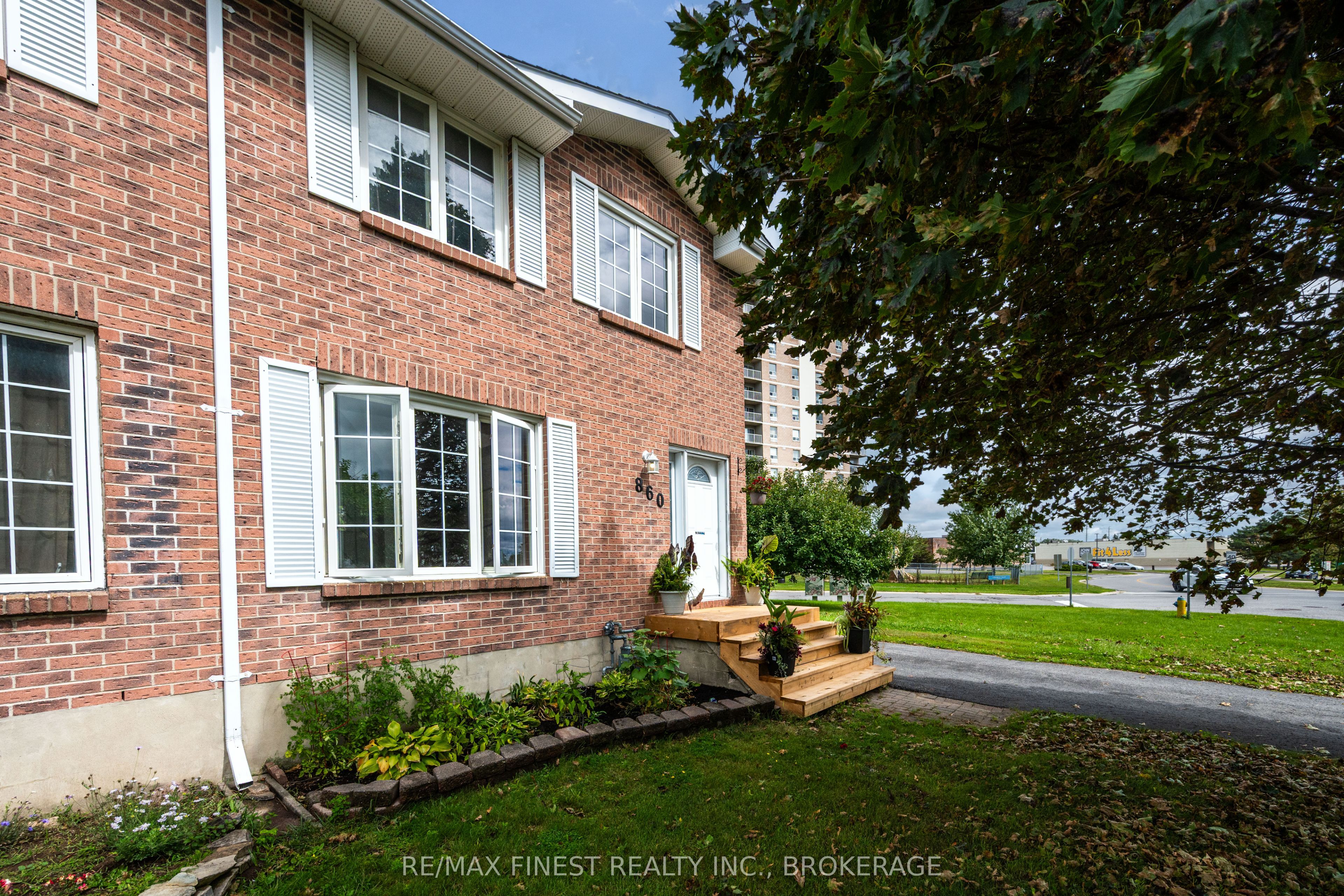 860 Beaconhill Court, Kingston, ON K7P 2A8 photo 2