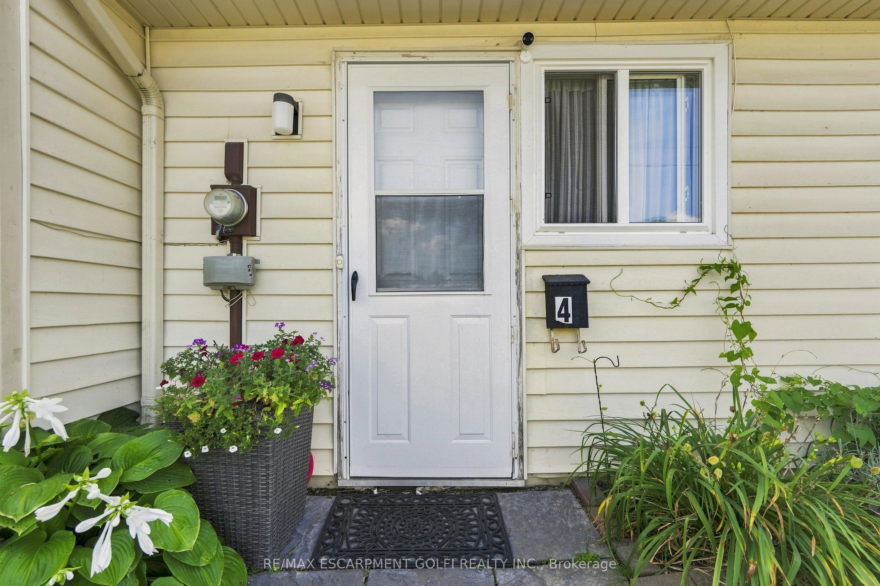 8646 Willoughby Drive 4, Niagara Falls, ON L2G 6X7 photo 3