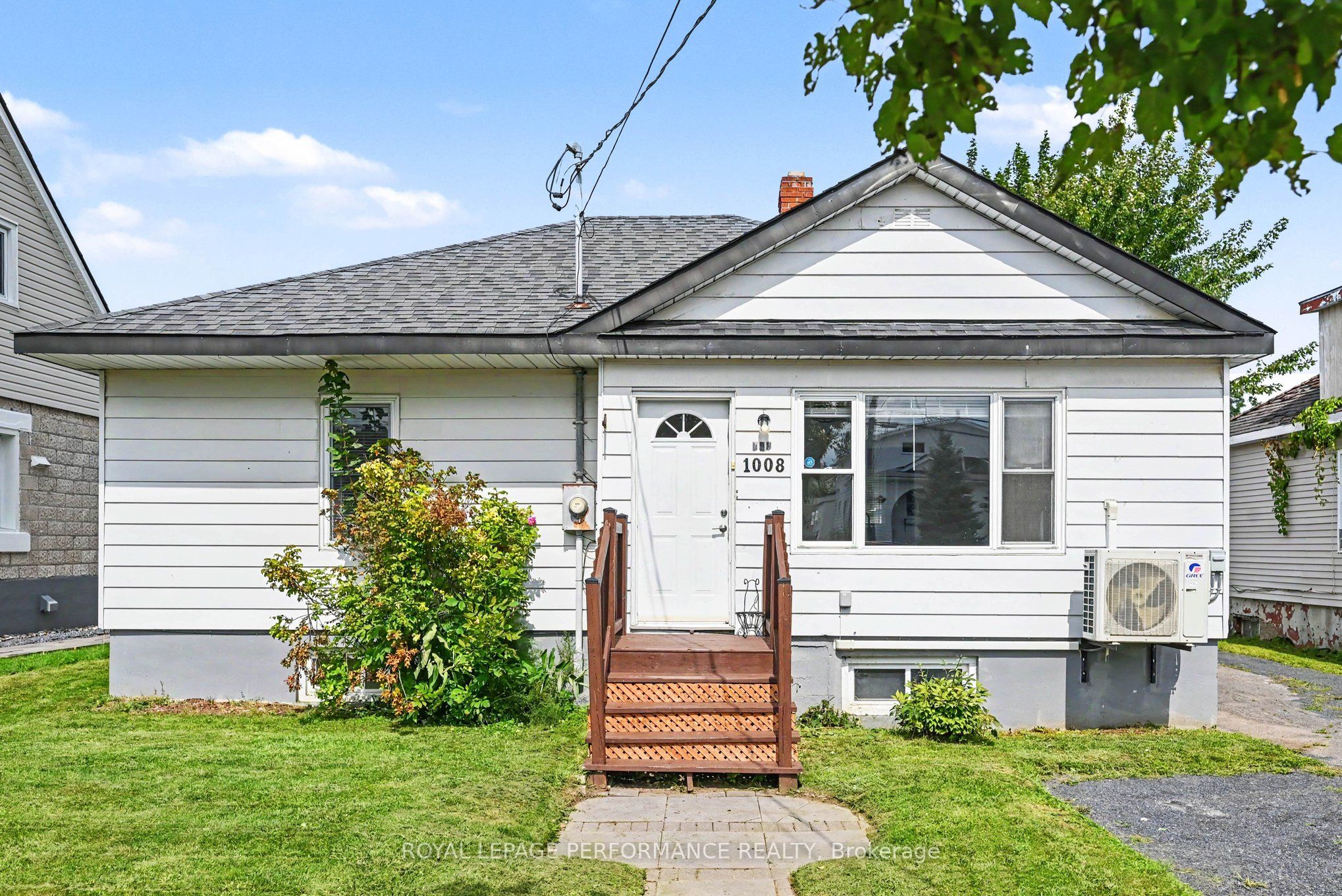 1008 Second Street E, Cornwall, ON K6H 2A9 photo 2