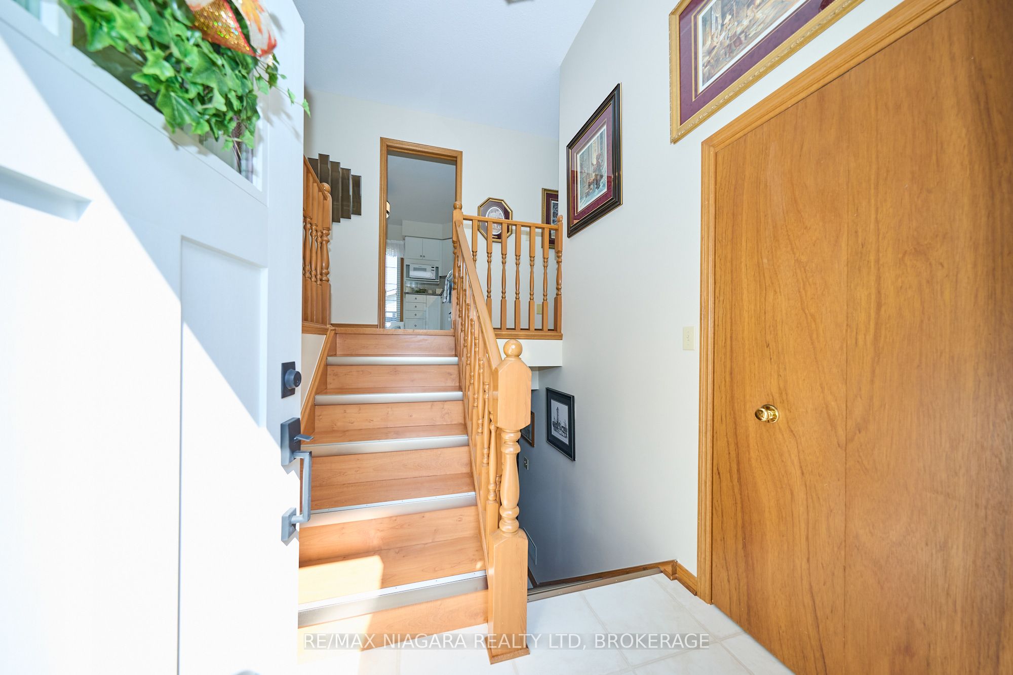 524 Lakeview Road, Fort Erie, ON L2A 4W6 photo 4