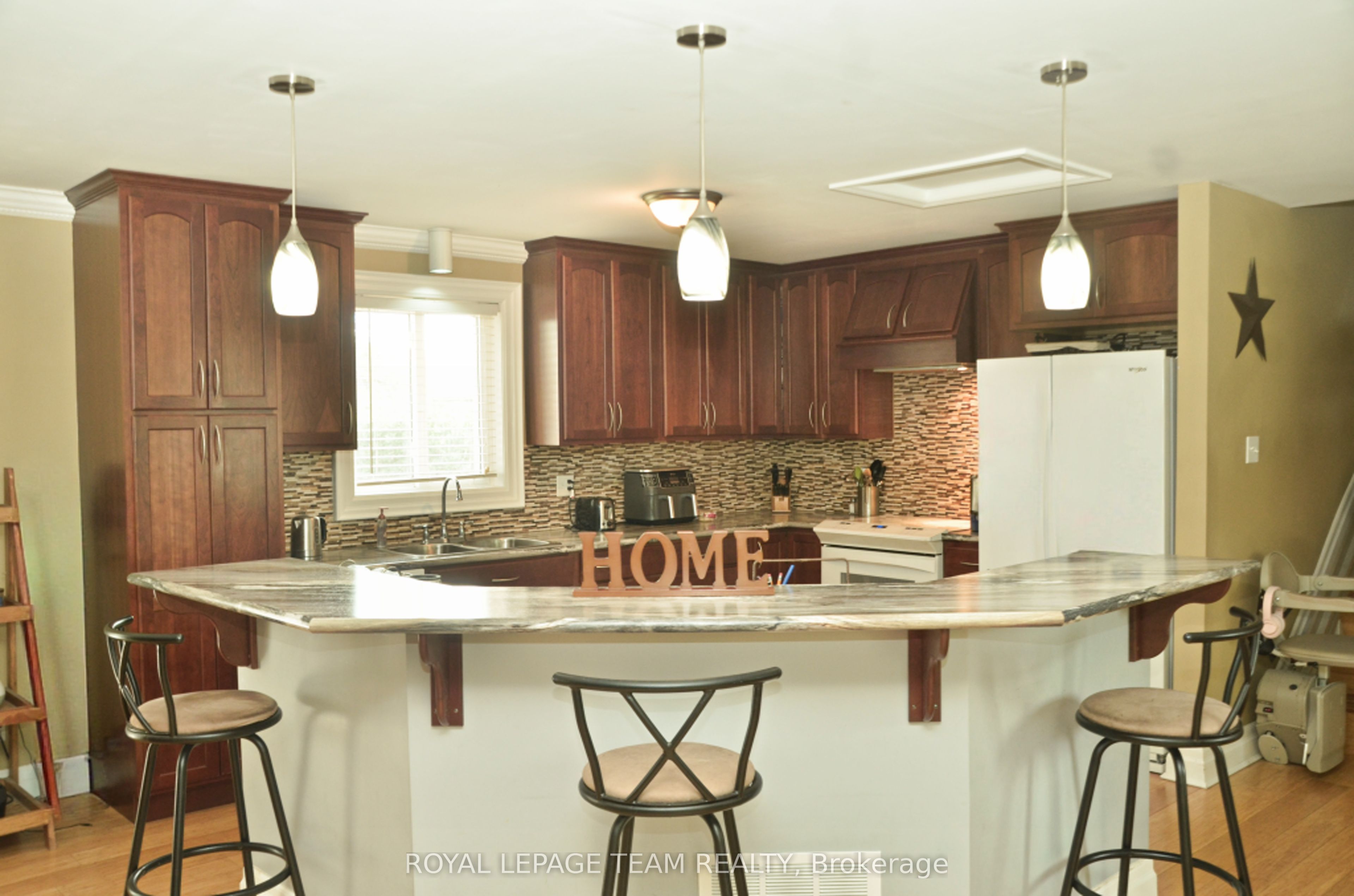 12078 E Lakeshore Drive E, South Dundas, ON K0C 1X0