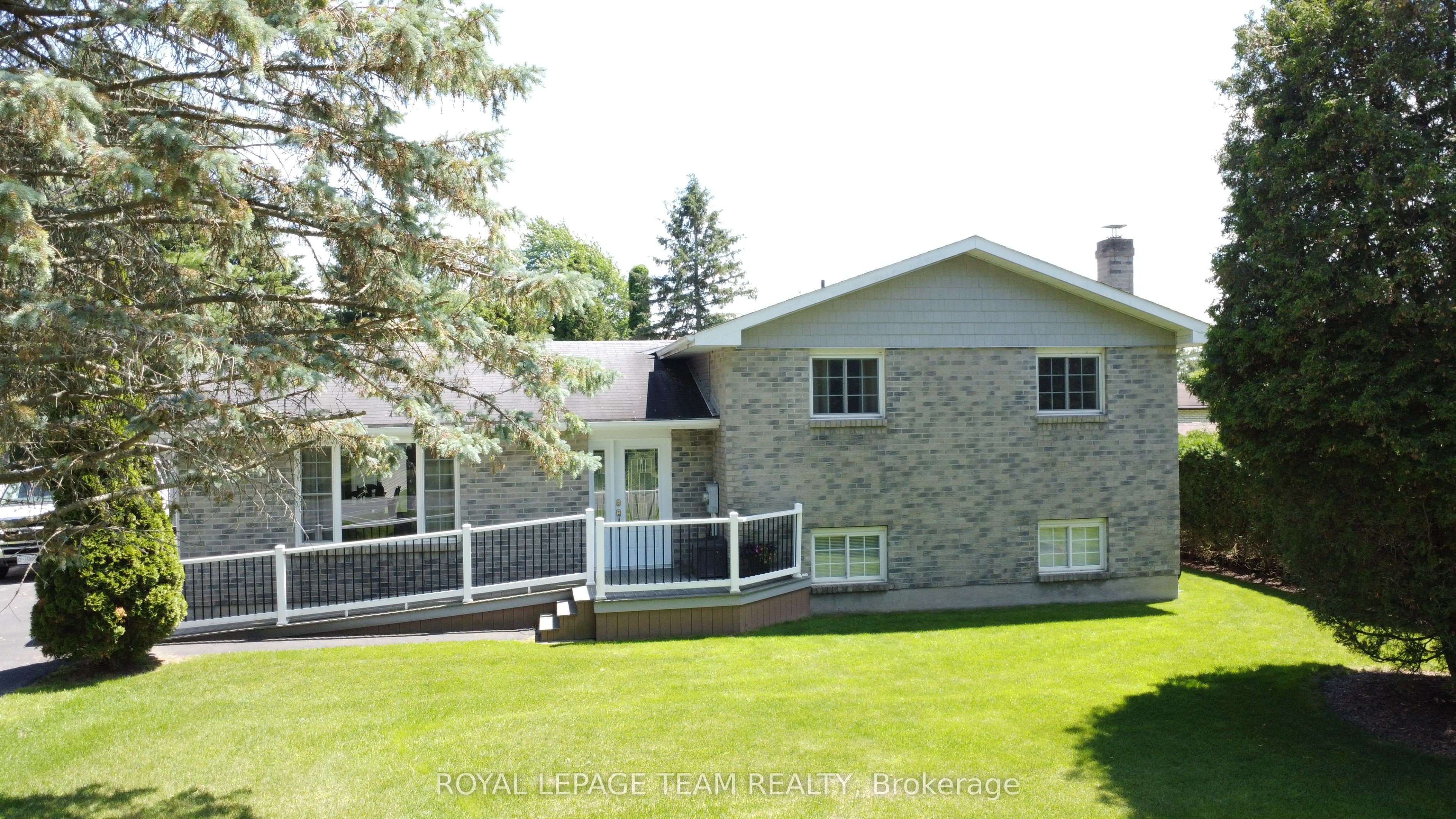 12078 E Lakeshore Drive E, South Dundas, ON K0C 1X0 photo 4