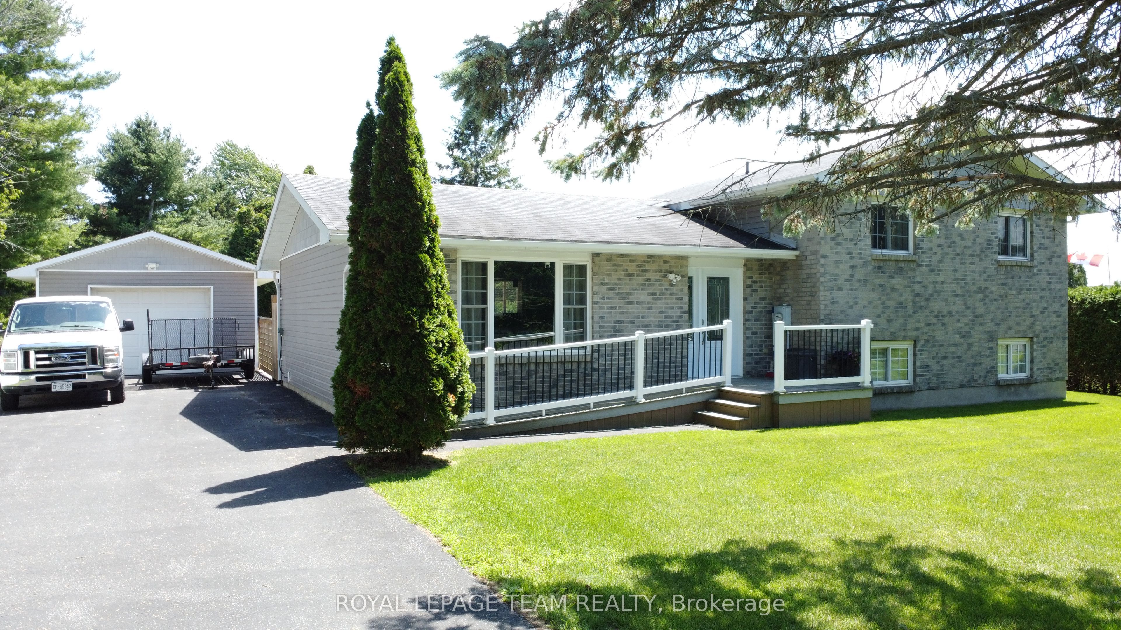 12078 E Lakeshore Drive E, South Dundas, ON K0C 1X0 photo 5